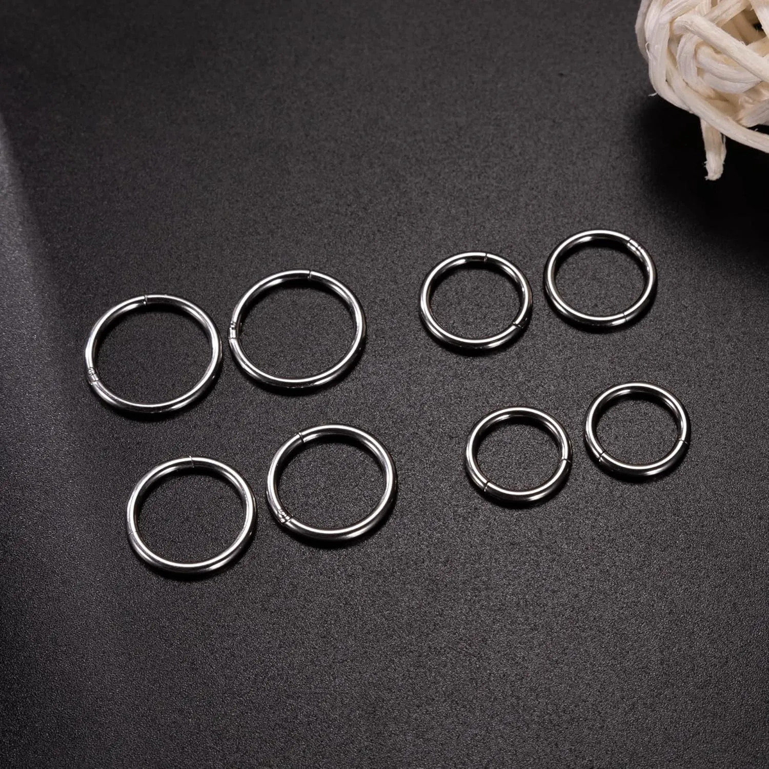24Pcs 16G 18G 316L Stainless Steel Cartilage Hoop Earrings for Men Women Helix Tragus Daith Lobe Hoop Sleeper Earrings Hinged Clicker Segment Nose Hoop Septum Lip Ring Conch 7/8/9/10MM