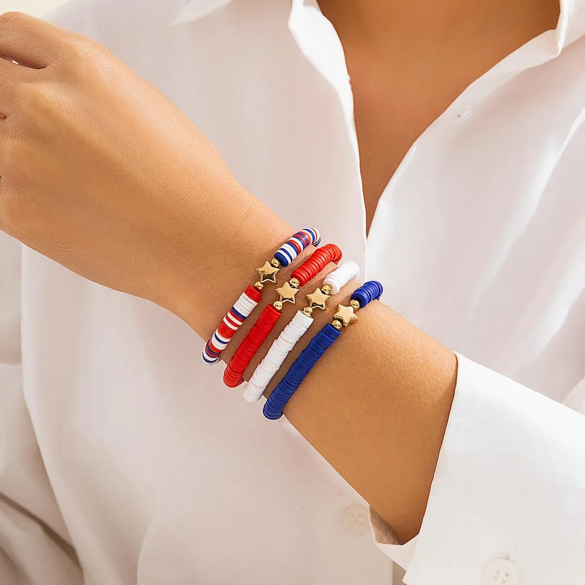 4Pcs 4th of July Bracelets for Women Independence Day USA American Flag Star Red White Blue Patriotic Bracelets Polymer Clay Stretch Heishi Surfer Bracelets Holiday Jewelry