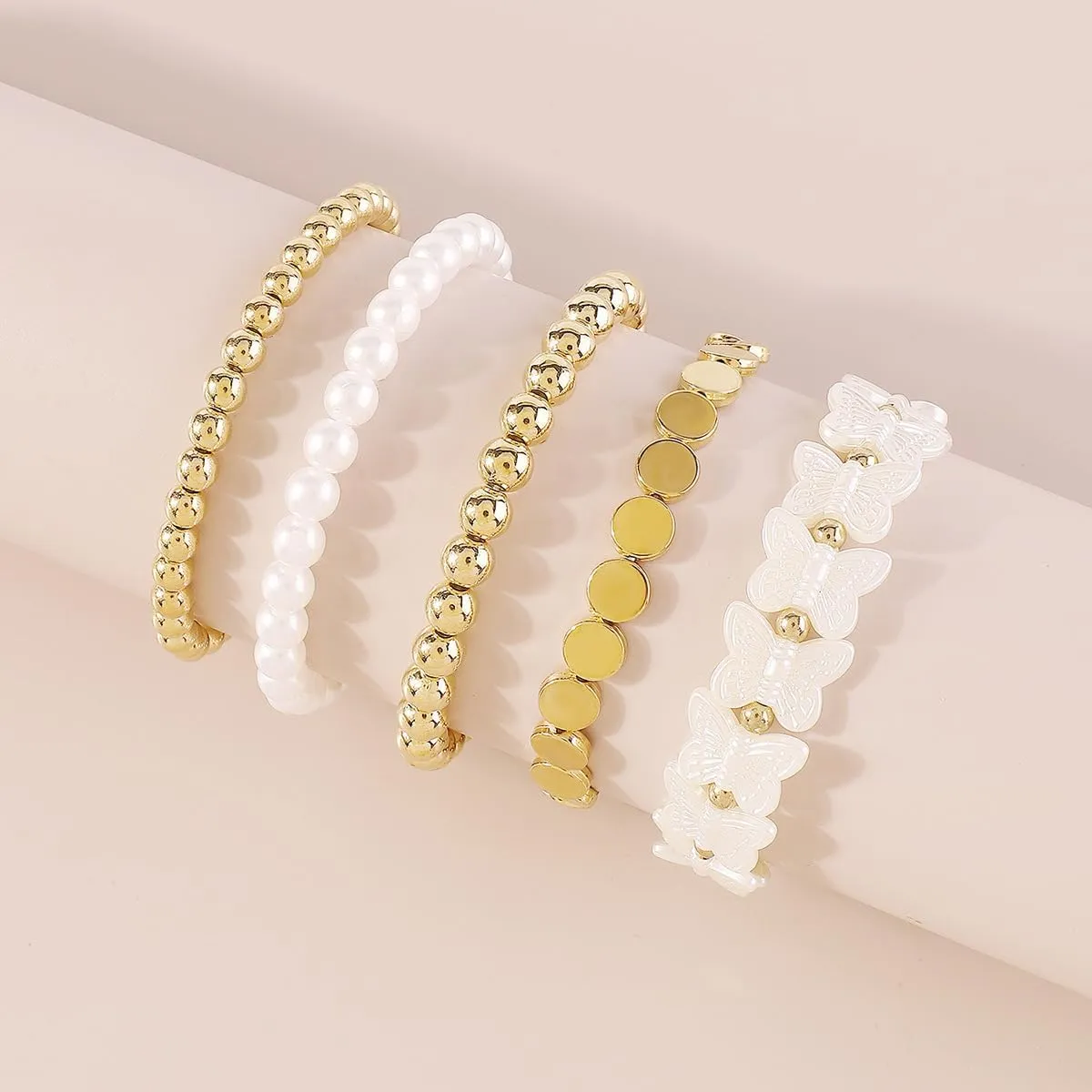5Pcs Imitation Pearl Beads Stackable Layered Stretch Bracelets Vintage Resin Star Heart Butterfly Flower Beaded Elastic Bracelets Gold Beads Disc Bracelets for Women Teen Girls Jewelry