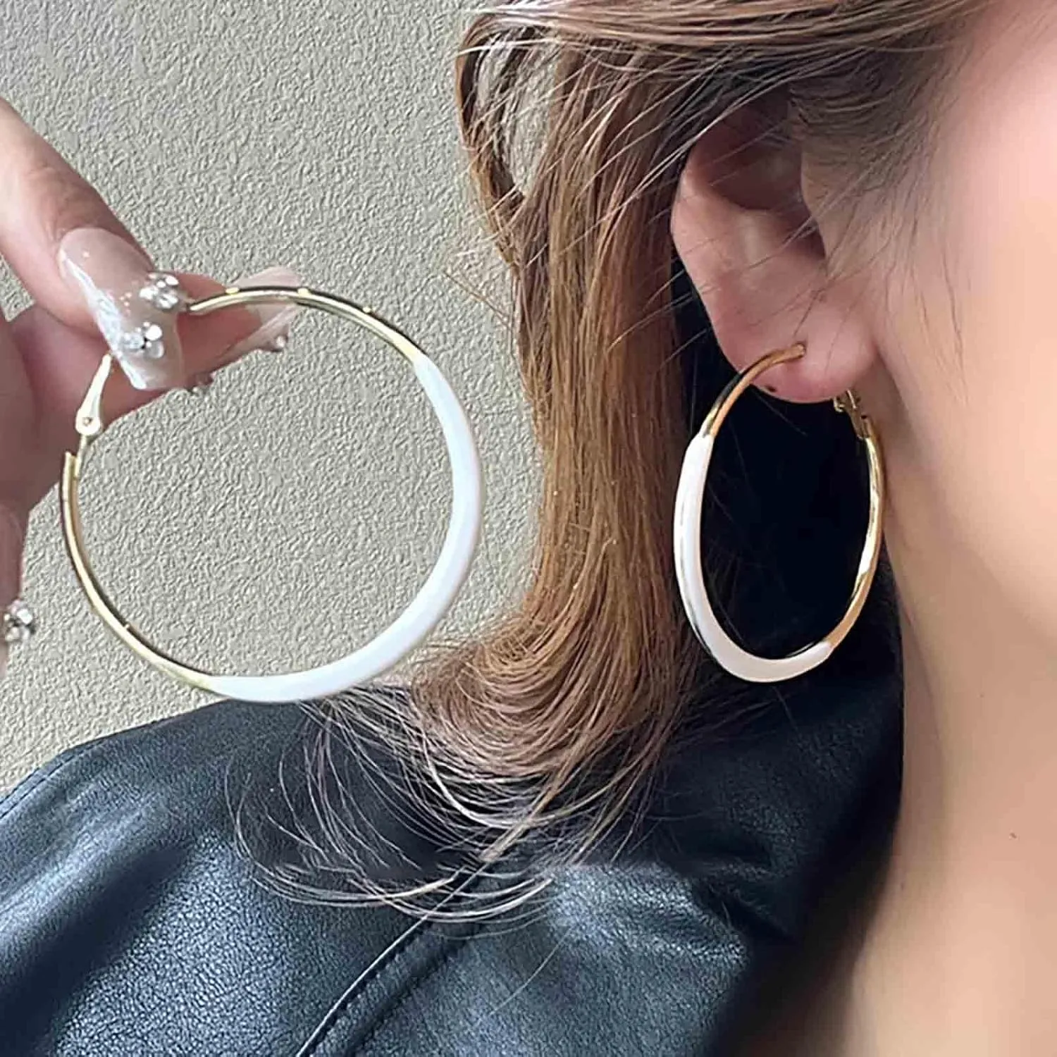 Andelaisi Boho Exaggerate Circle Earrings Vintage Big Circle Hoop Earrings White Hollow Circle Earrings Resin Circle Statement Earrings Jewelry for Women