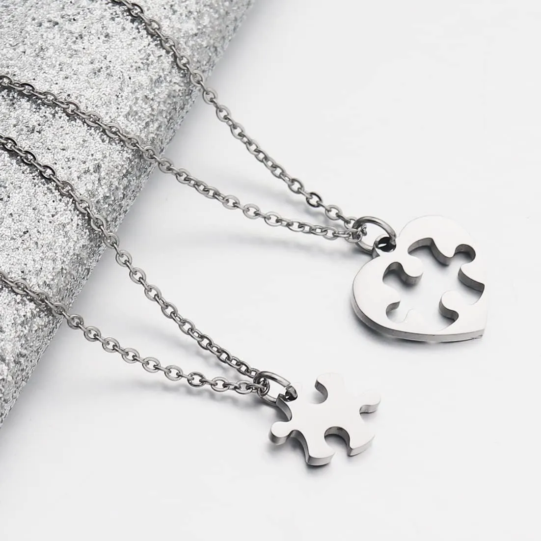 Ankiyabe Mother Daughter Necklace Gift Matching Mom and Daughter Necklaces Set Heart Cut Out Necklace for 2 Mum Daughter Gift