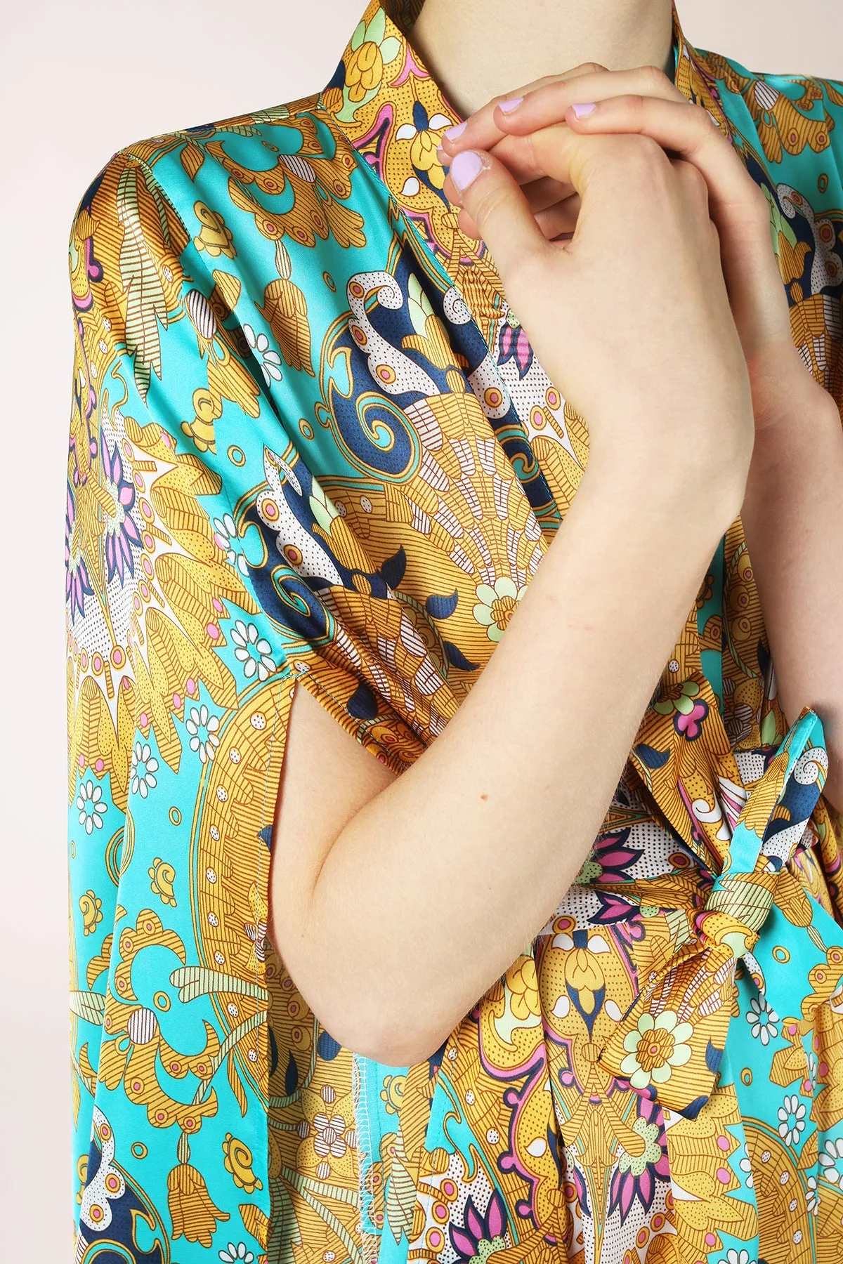 Asaka robe dress