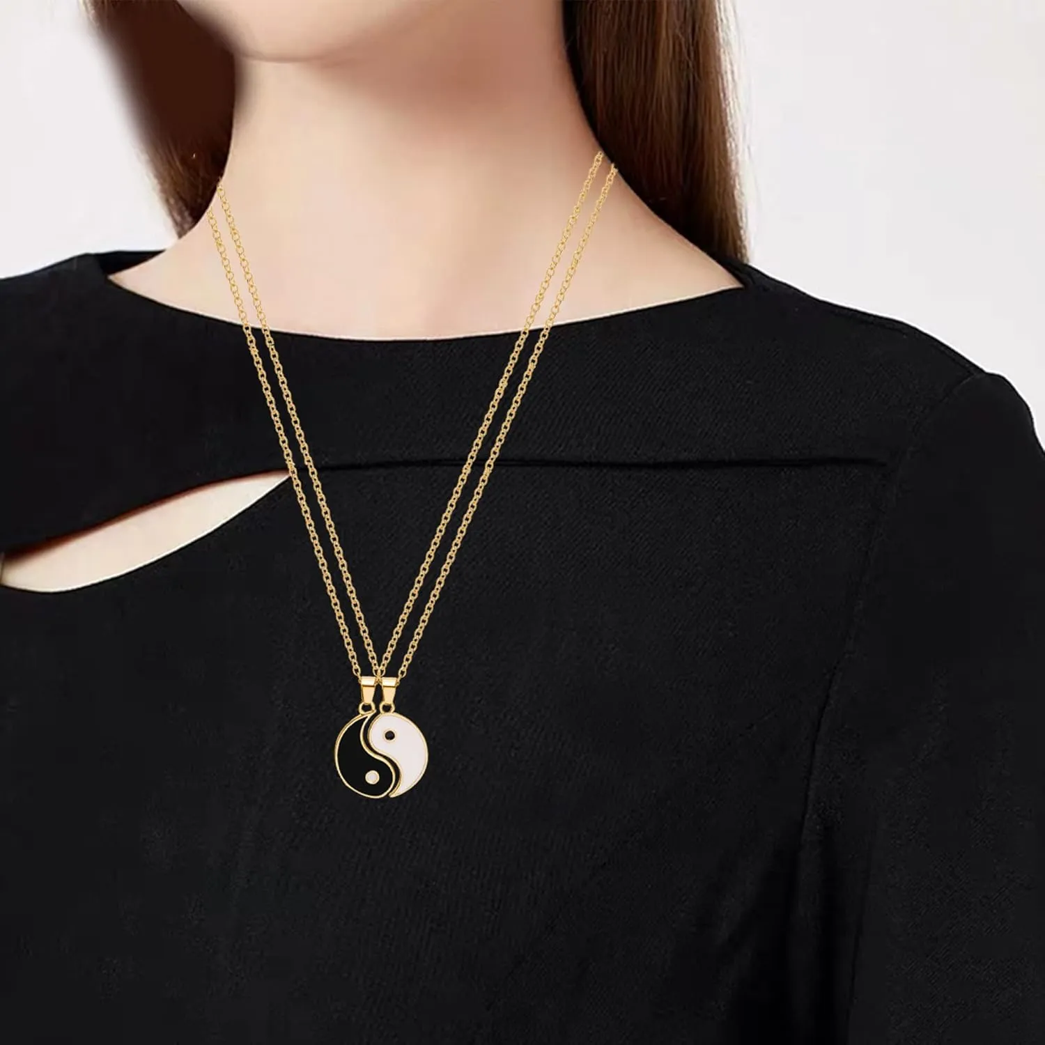 BFF Necklace for 2 Best Friend Necklace Set-Yin Yang Tai Chi Pattern Pendant Black and White Taoism Culture Friendship Necklace