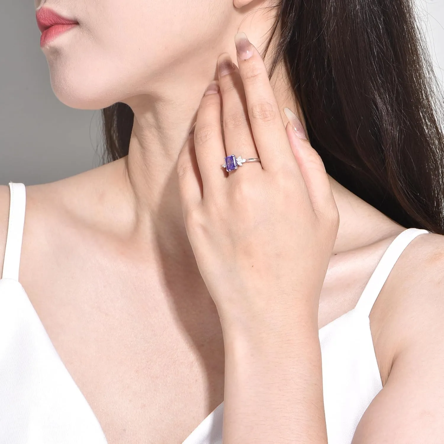Birthstone Rings for Women 1.5ct Simulated Diamond Radiant Cut Cubic Zirconia Ring Sterling Silver Gemstone Birthstone Ring for Christmas Mothers Valentines Day Size 5-10
