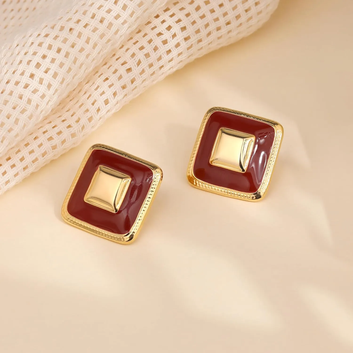 Chunky Gold Earrings Stud for Women Square Black Flower Stud Earrings Red Statement Earrings Dainty Large Retro Earrings Party Jewelry Gifts for Women