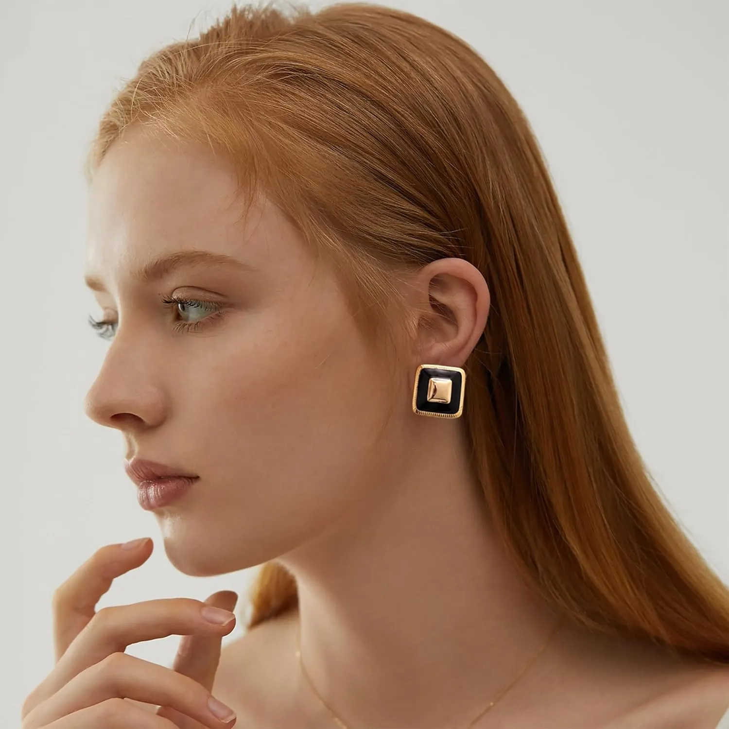 Chunky Gold Earrings Stud for Women Square Black Flower Stud Earrings Red Statement Earrings Dainty Large Retro Earrings Party Jewelry Gifts for Women