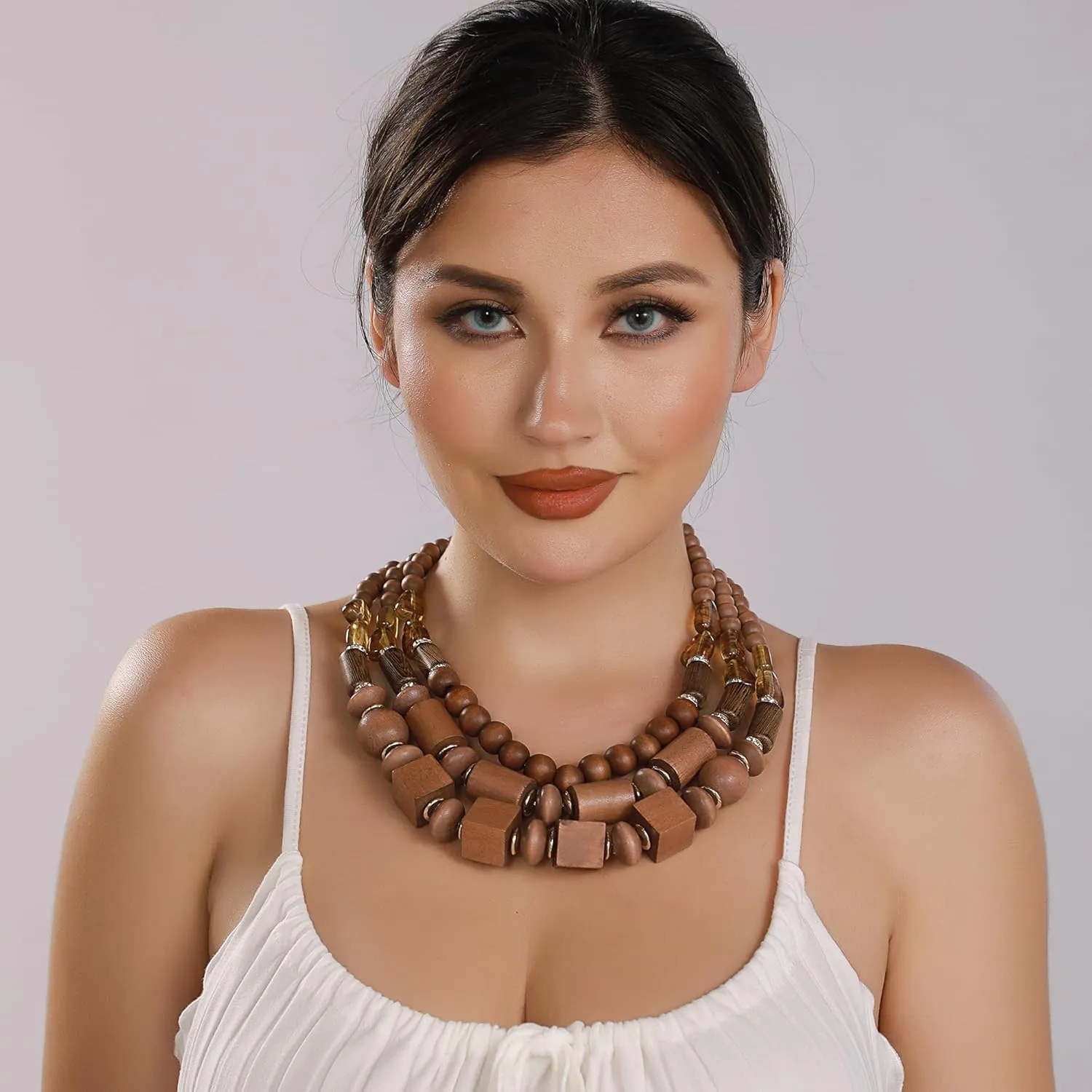 Coiris Layer Chunky Wood Beaded Necklace Exaggerated Statement Bead Collar Necklace Bib Necklaces