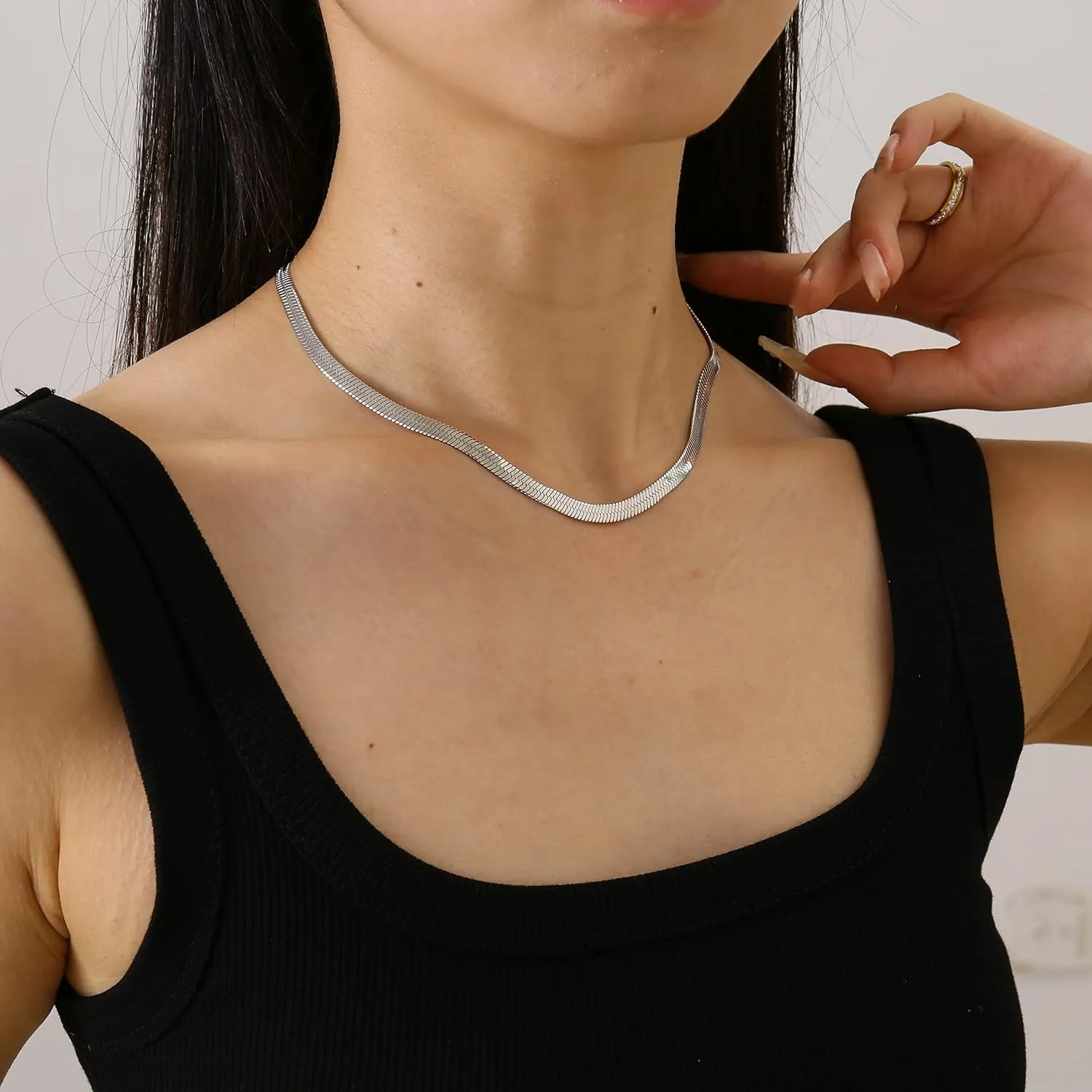 Dainty Chain Necklace for Women 18K Gold Plated Coin Disc Choker Necklaces Simple Satellite Beaded Twisted Chain Necklace Delicate Thin Paper Clip Necklaces Everyday Jewelry