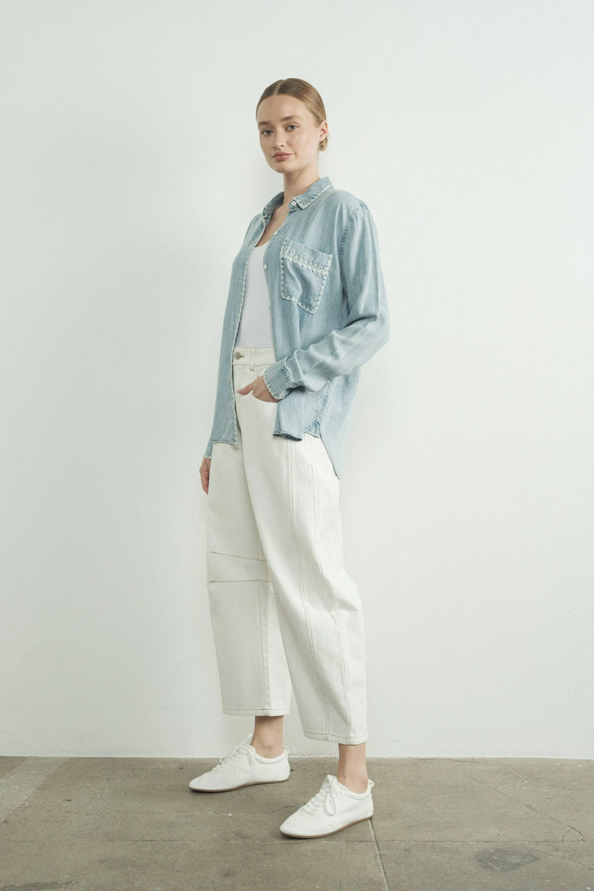 DENIM SHIRT W/ EMBROIDERED DETAIL