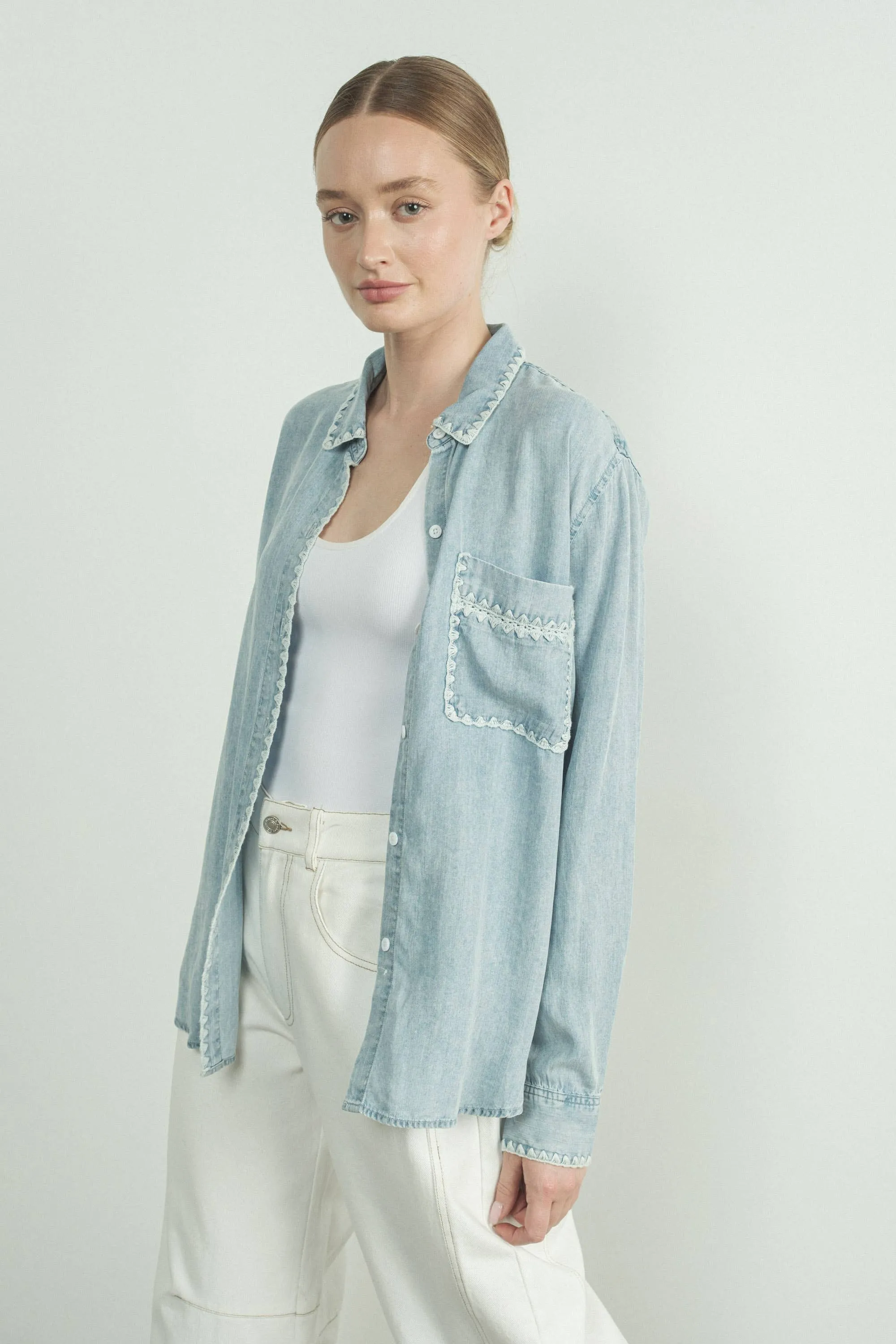 DENIM SHIRT W/ EMBROIDERED DETAIL