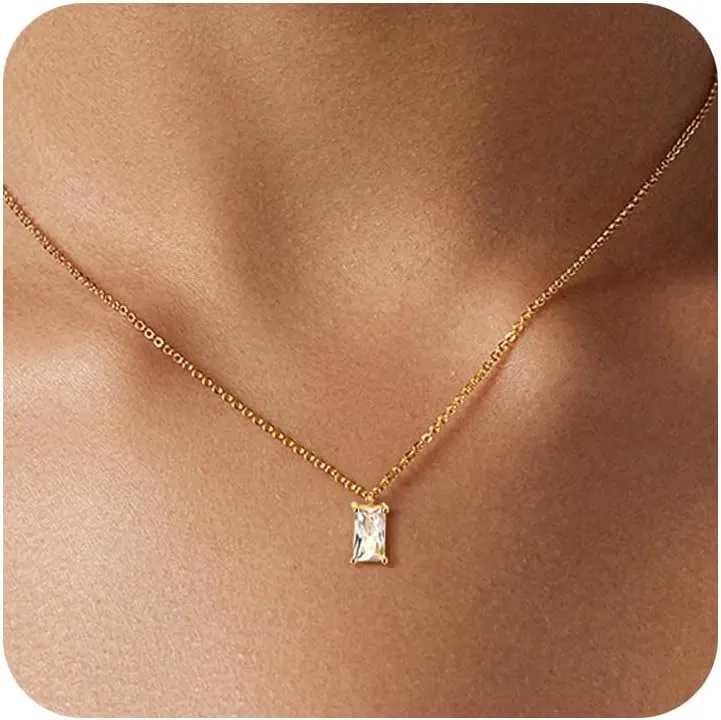 Diamond Pendant Necklace for Women, Dainty Gold Necklace 18k Gold Plated Paperclip Choker Necklaces Cute Open Oval Necklaces Simple Gold Necklace Jewelry Gifts for Women Trendy