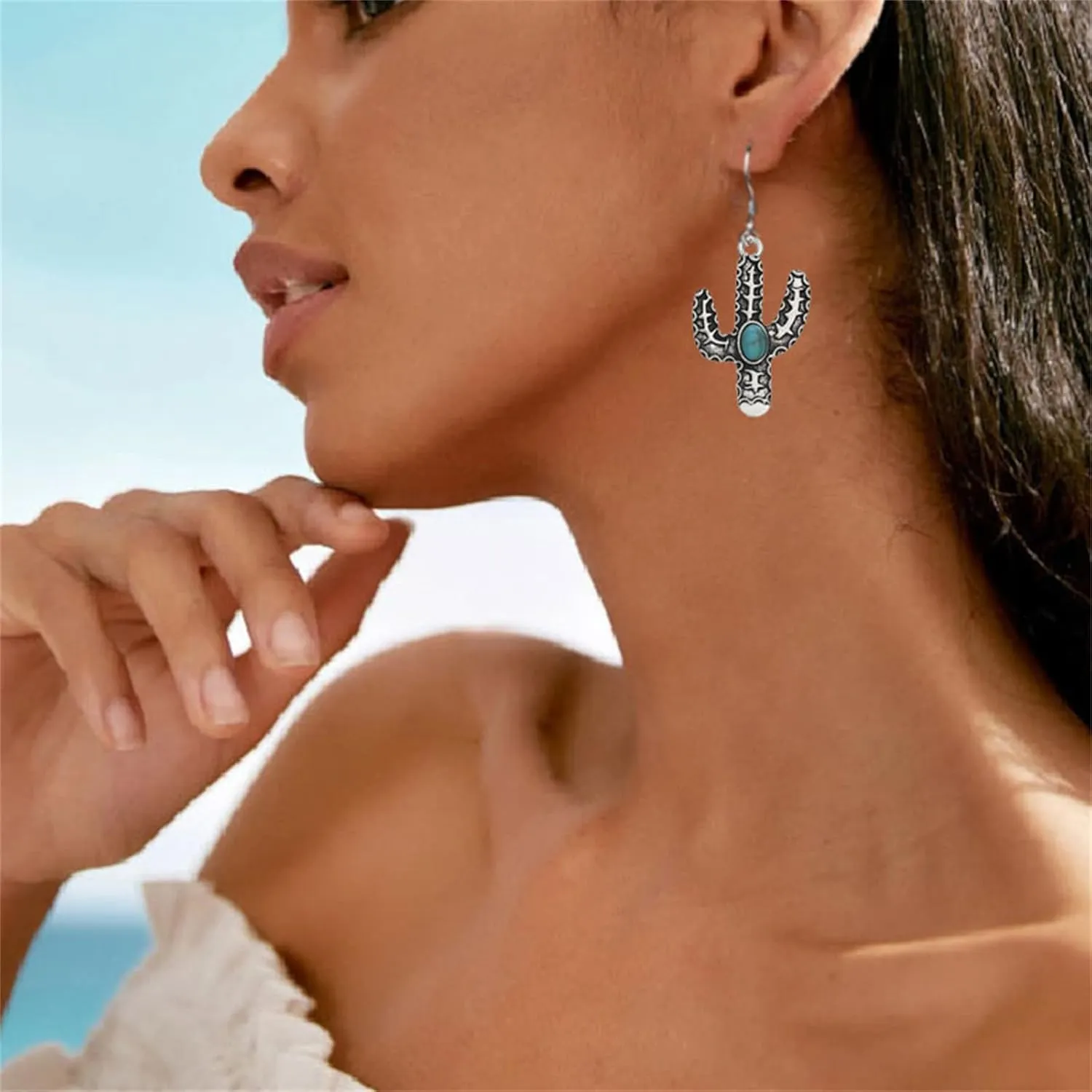 Dreuyet Western Earrings Antique Cactus Turquoise Earrings Handmade Ethnic Boho Earrings Retro Wooden Teardrop Western Dangle Earrings for Women Western Jewelry