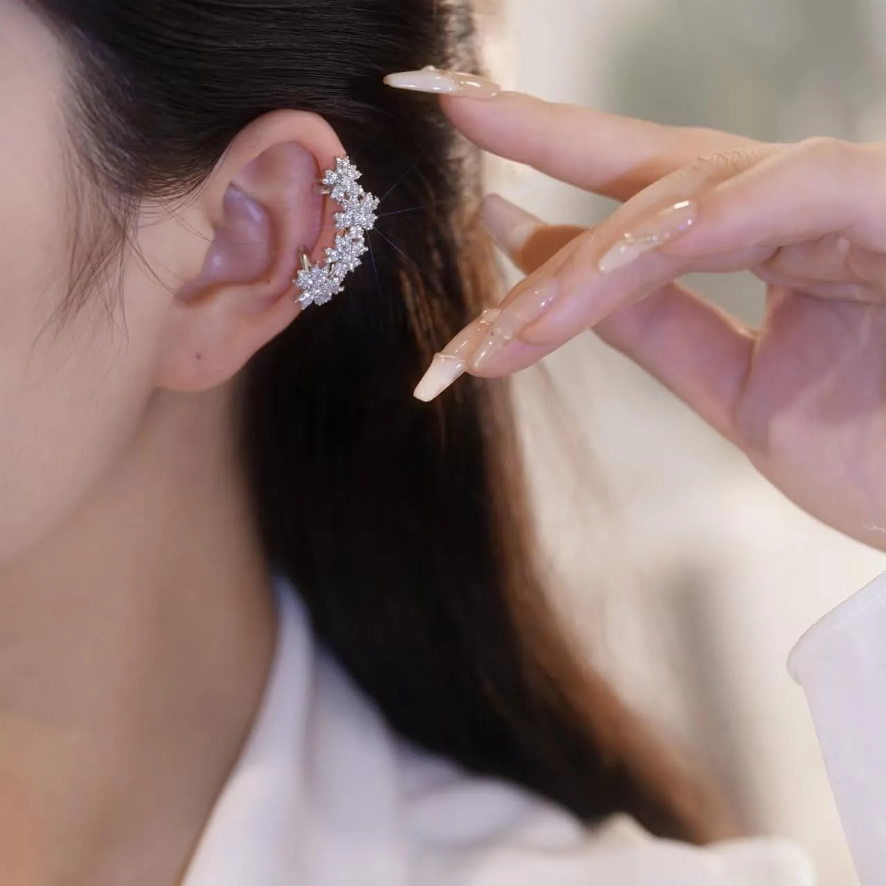 Ear Cuffs Non Piercing Pearl Ear Cuff Earrings for Women Tassel Ear Wrap Earrings Cartilage Chain Earrings Fake Earrings Jewelry Gift