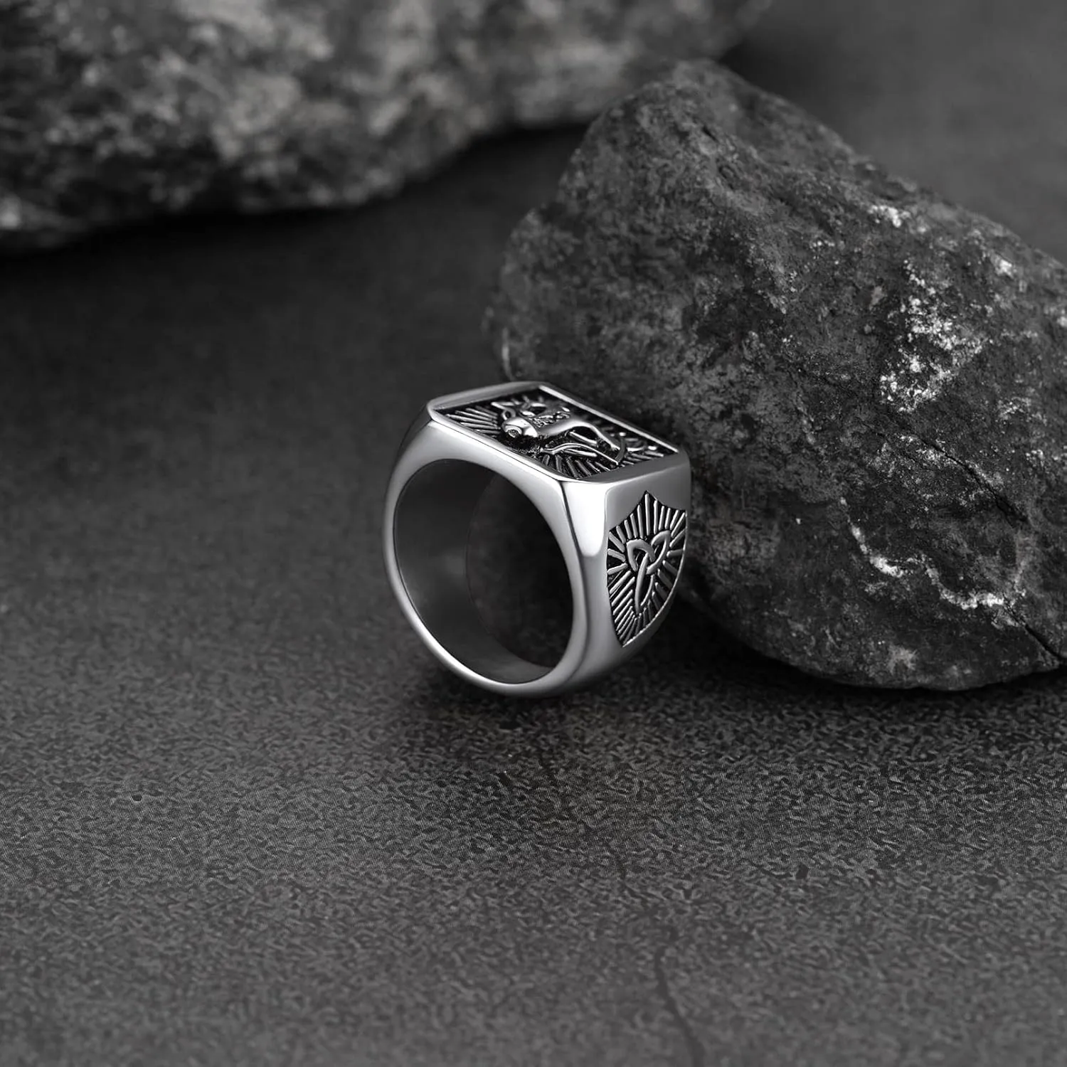 FaithHeart Wolf Head Signet Rings for Men Women Stainless Steel Norse Viking Ring Size 7/8/9/10/11/12/13/14 Personalized Custom