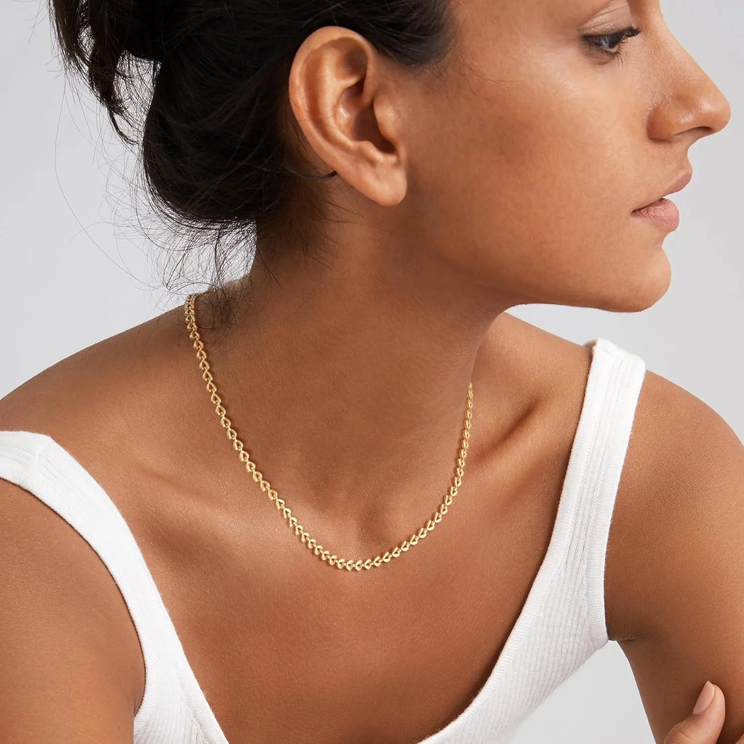 Fettero Layered Gold Necklaces for Women Dainty Necklace 14K Gold Plated Layered Necklaces Trendy Charm Floral Clover Pendant Necklace Stack Neckalce Jewelry Set for Engagement Birthday