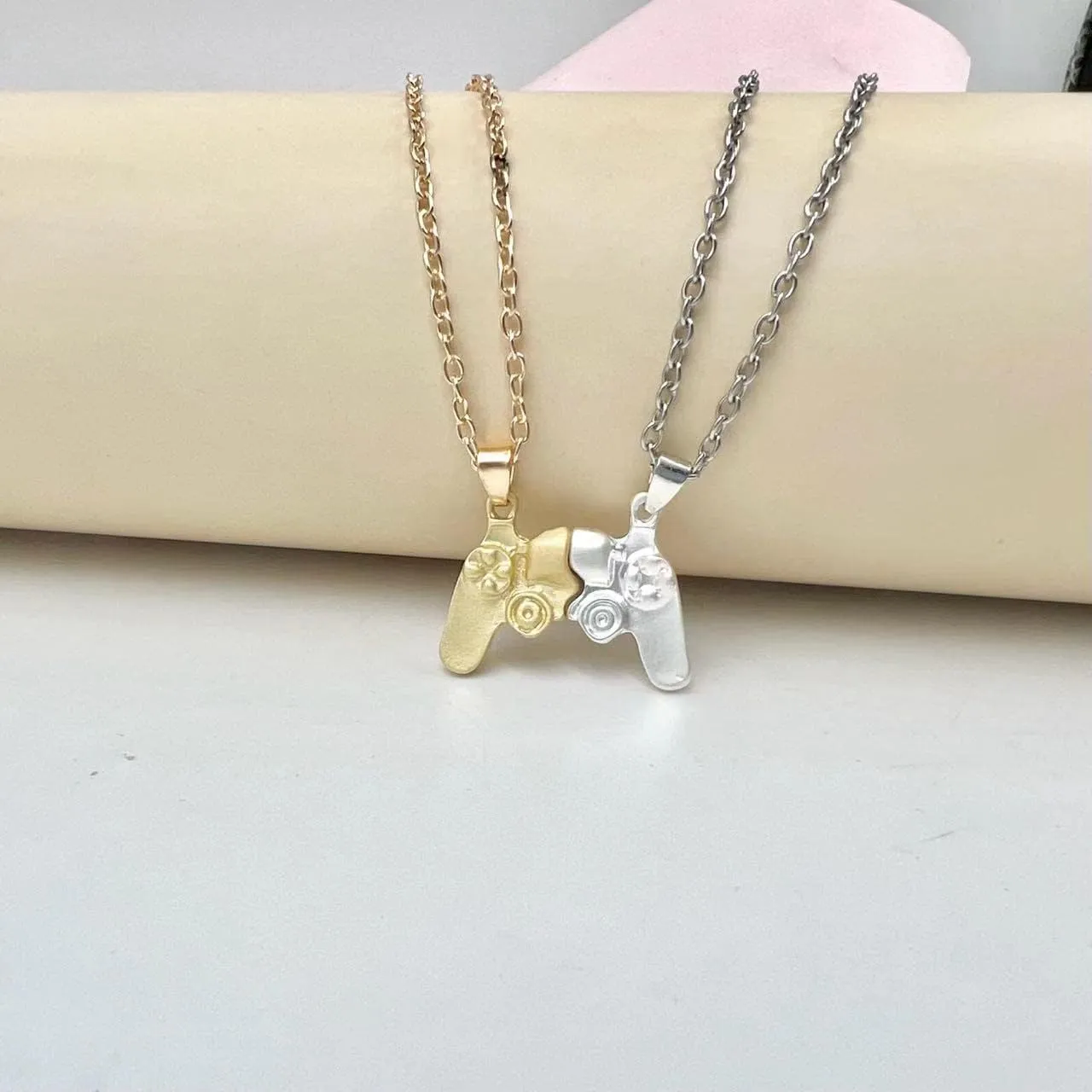 Game Controller Necklaces,Matching Necklace for Couples,Console Handle Pendant for Best Friends Valentine's Him and Her Lovers BFF Friendship Jewelry