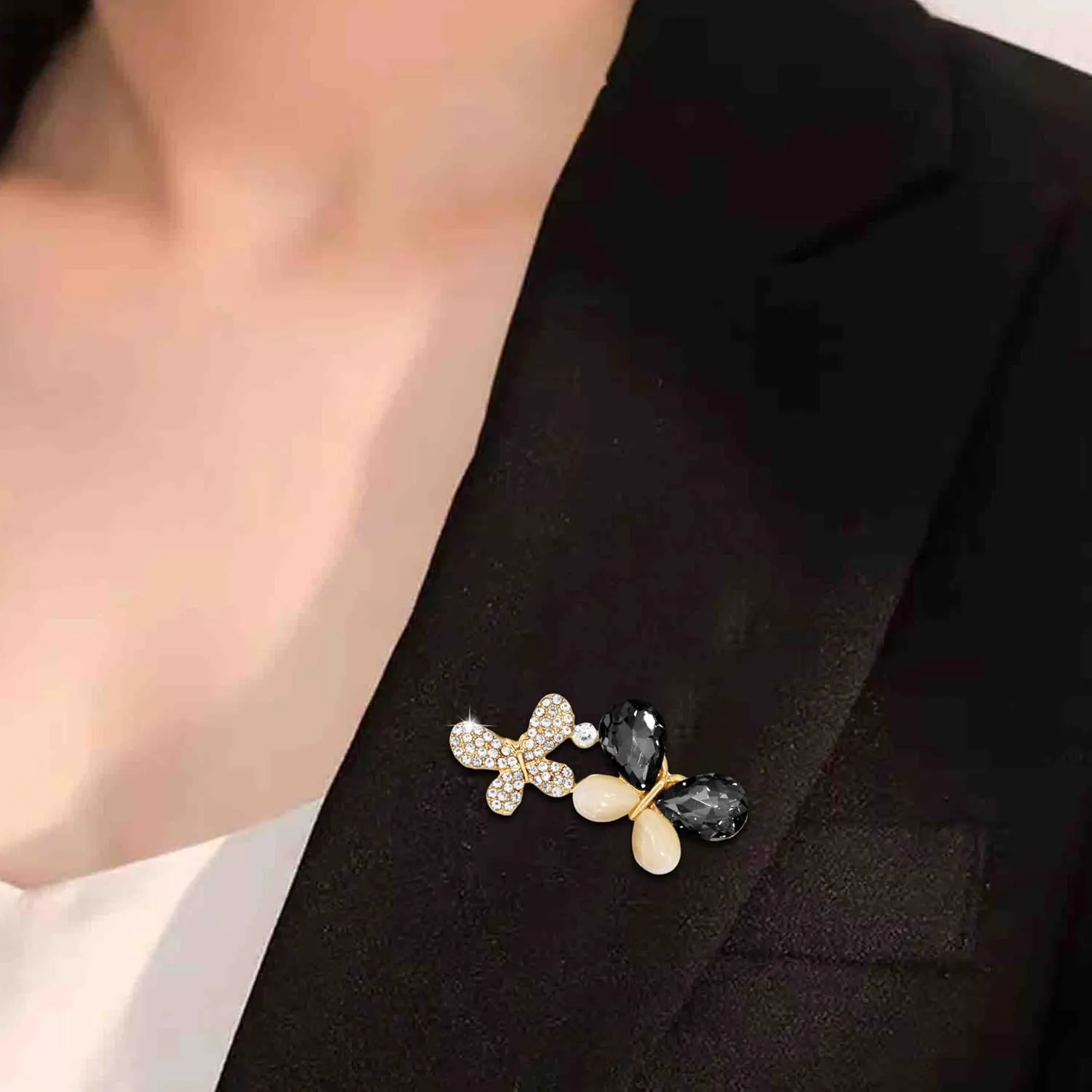 Gold Enamel Crystal Butterfly Brooches for Womne Elegant Rhinestone Pearl Animal Brooch Pins Fashion Jewelry Brooch pin Accessories for Women Gift