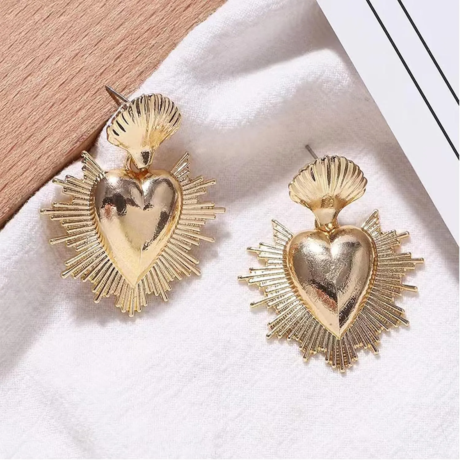 Gold Heart Drop Earrings for Women Chunky Heart Drop Earrings Boho Shell Earrings Heart Statement Earrings Valentine's Day Gift
