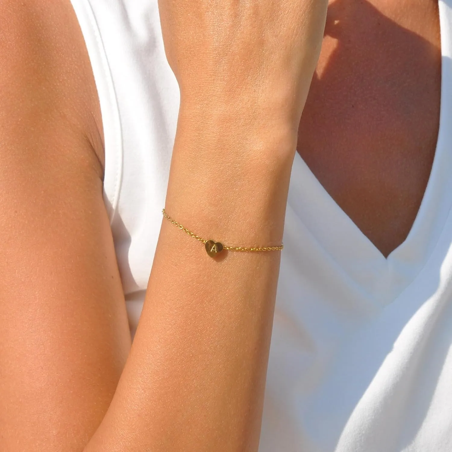 Gold Initial Bracelets for Women, 18K Gold Plated Letter A-Z Initial Bracelet Heart Bracelet Stacks Cute Monogram Bracelet Dainty Gold Bracelets for Women Jewelry Gifts for Women Teen Girls