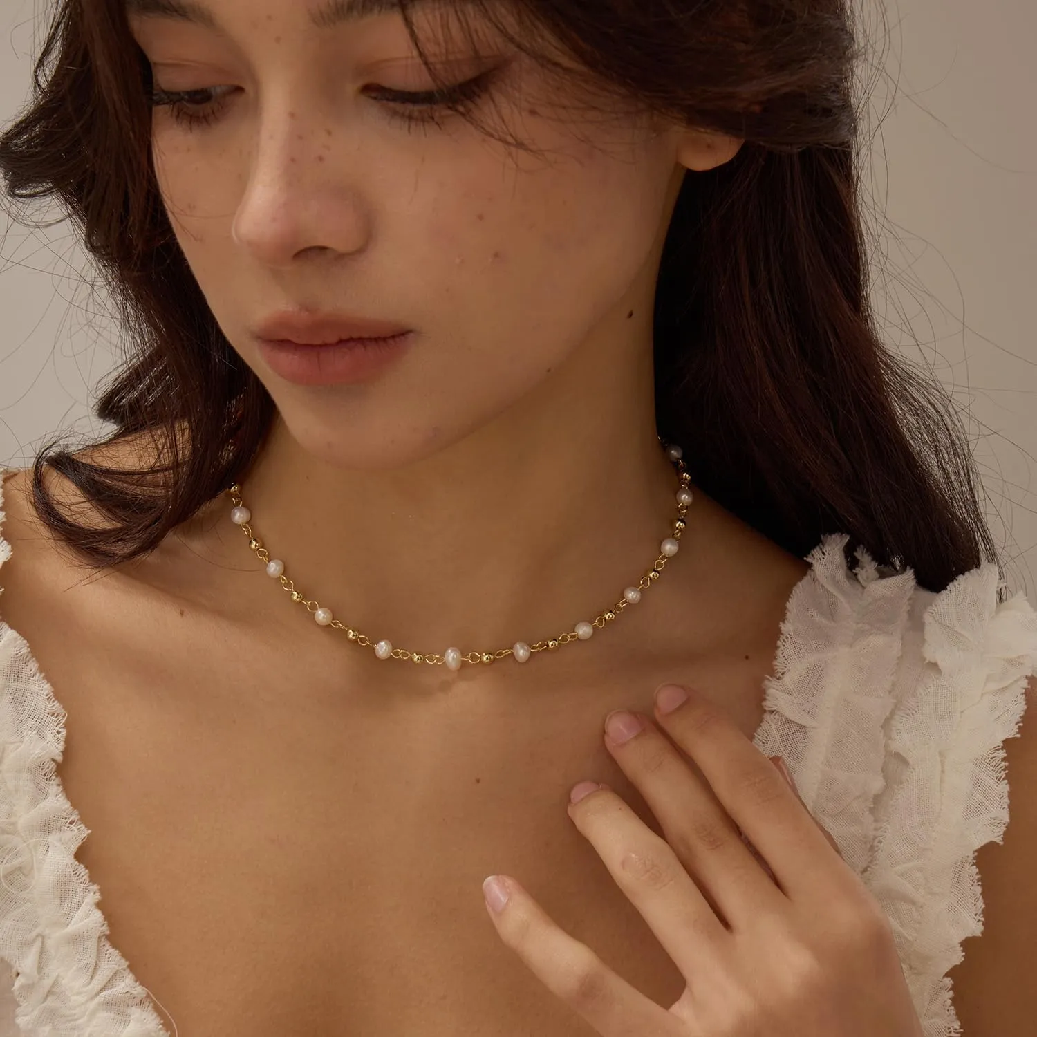 Gold Pearl Necklaces for Women, 14K Natural Freshwater Dainty Pearl Choker Necklaces for Women, Elegant Jewelry for Mom, Wife - Valentine's Day, Anniversary, Wedding Gift