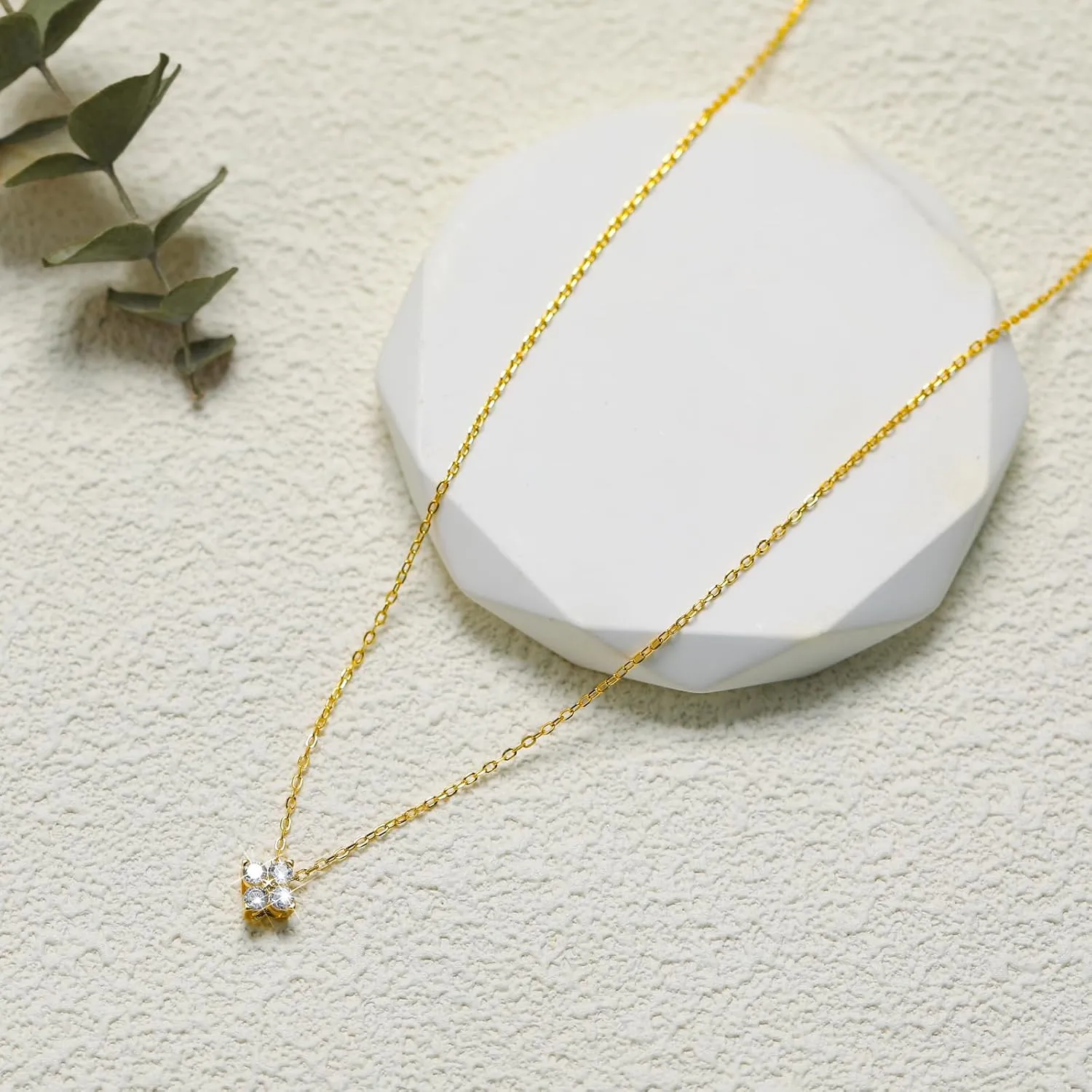 Gold Plated Four Necklace CZ Leaf Pendant Necklace for Women Lucky Four Flower Pendant Necklace S925 Sterling Silver Dainty Simple Chain Leaf Choker Birthday Jewelry for Mom Daughter Graduation Gifts