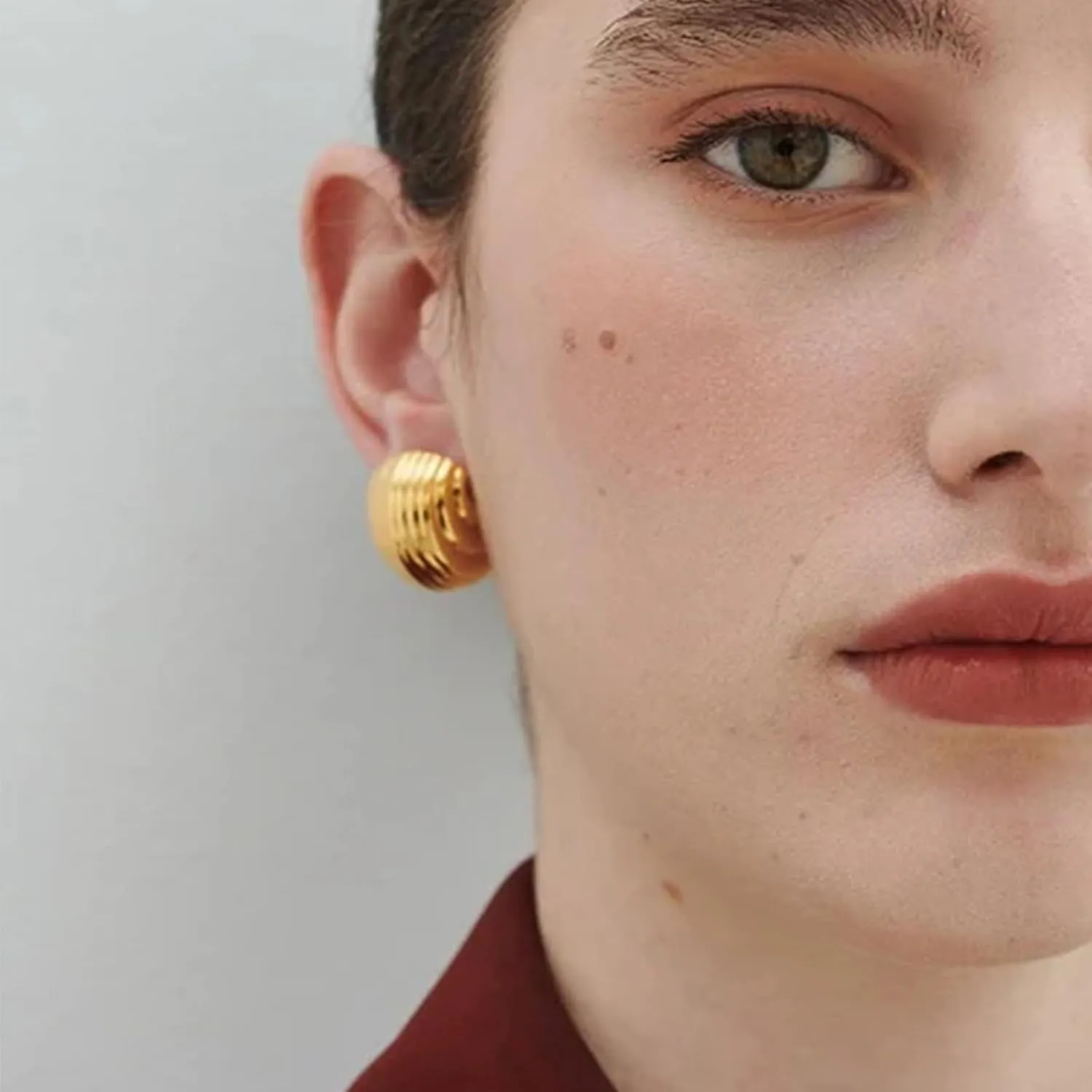 Gold Statement Earrings for Women Trendy, Chunky Gold Earrings Big Shell Wings Textured Dome Earrings Drop Earrings Hypoallergenic Earrings Lightweight Dainty Vintage Jewelry Gift