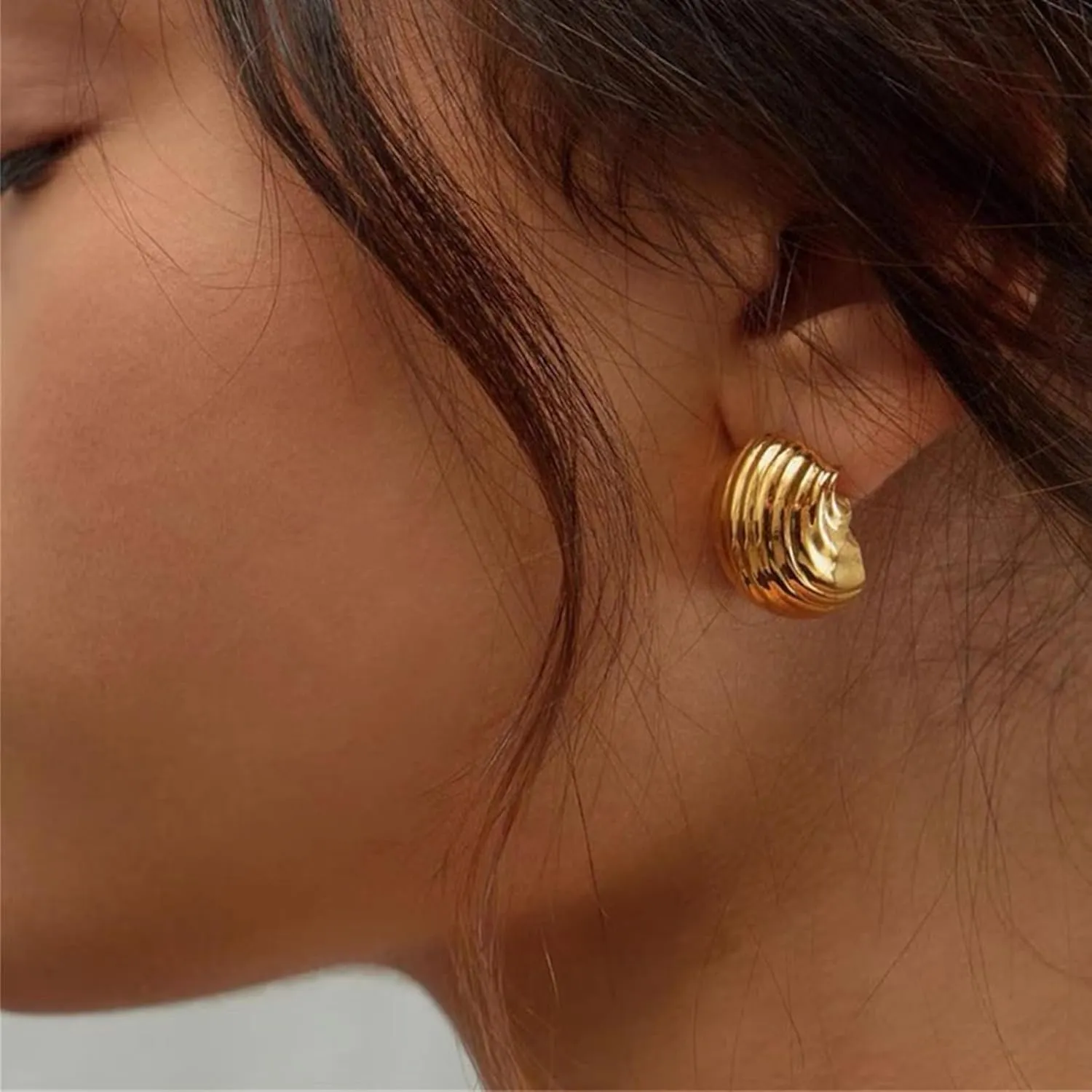 Gold Statement Earrings for Women Trendy, Chunky Gold Earrings Big Shell Wings Textured Dome Earrings Drop Earrings Hypoallergenic Earrings Lightweight Dainty Vintage Jewelry Gift