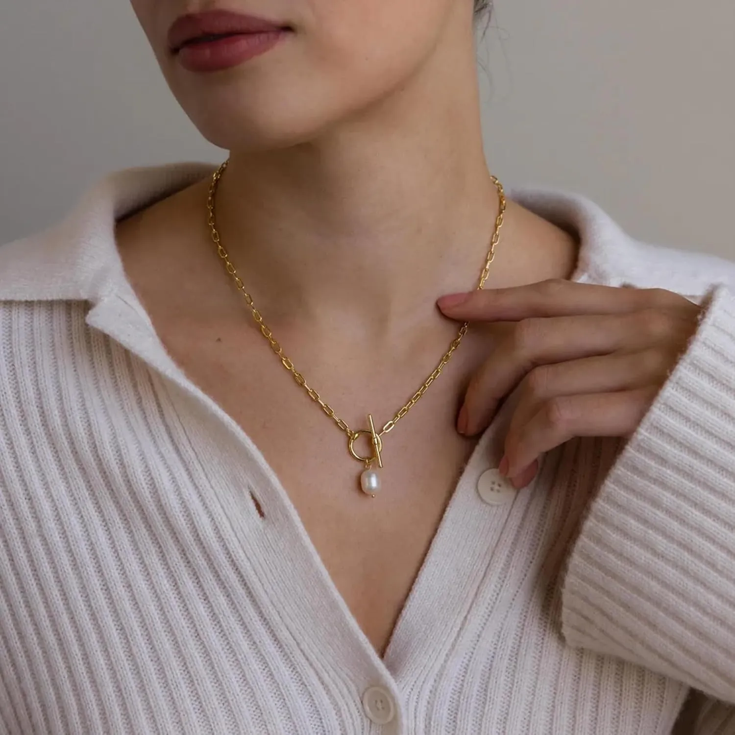Gold/Silver Layered Necklaces for Women,Dainty 14k Gold Plated Stackable Choker Necklaces for Women,Trendy Layering Coin Chain Pendant Jewelry Set Gifts