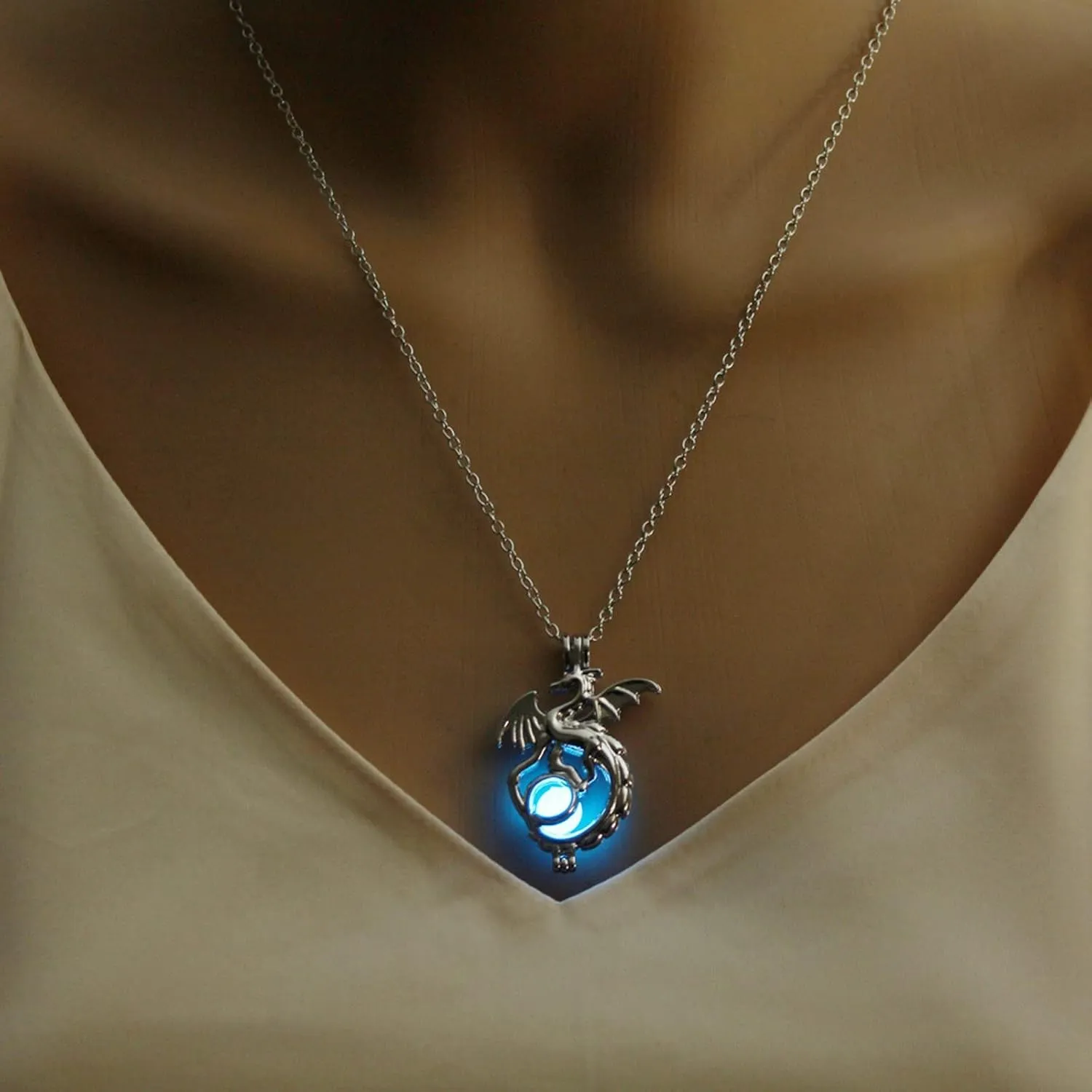 Jewelry for Women Luminous Dragon Necklace Halloween Fluorescent Stone Necklace Glow in The Dark Accessories