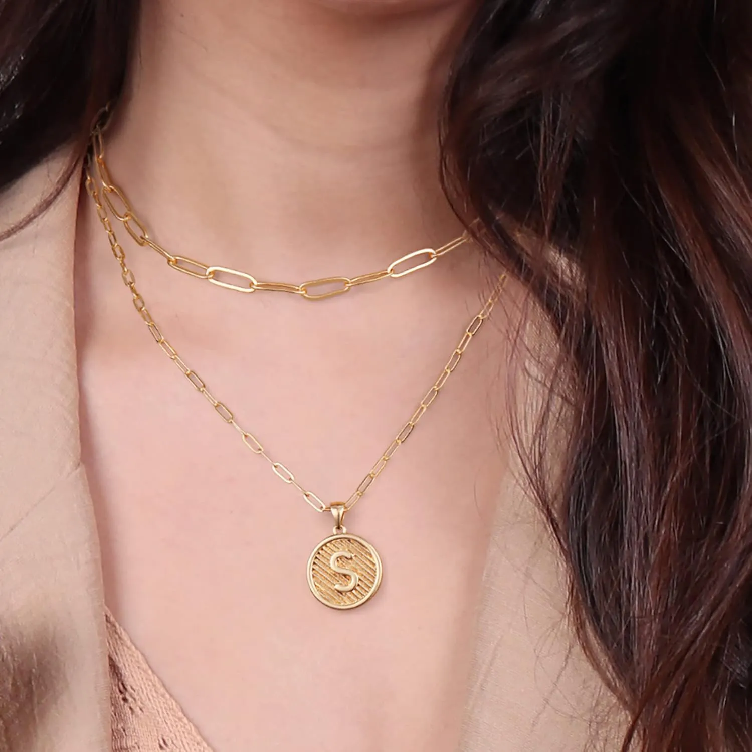 Layered Initial Necklaces for Women, 14K Gold Plated Paperclip Chain Necklace Round Gold Necklace Letter Pendant Layering Initial Necklaces for Women Gold Jewelry for Women Gifts