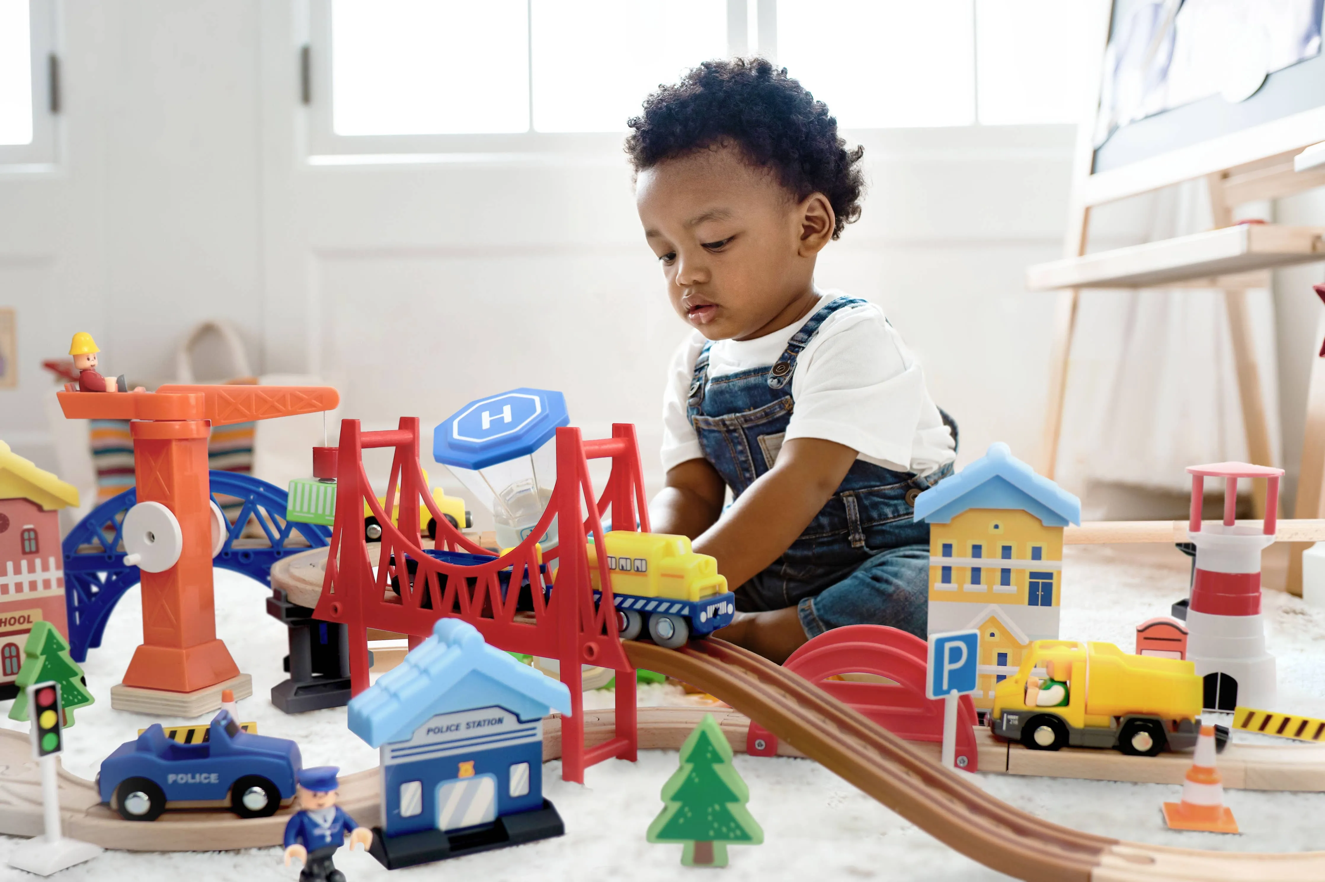 Leo and Friends Railway City Set - Creative Construction Kit