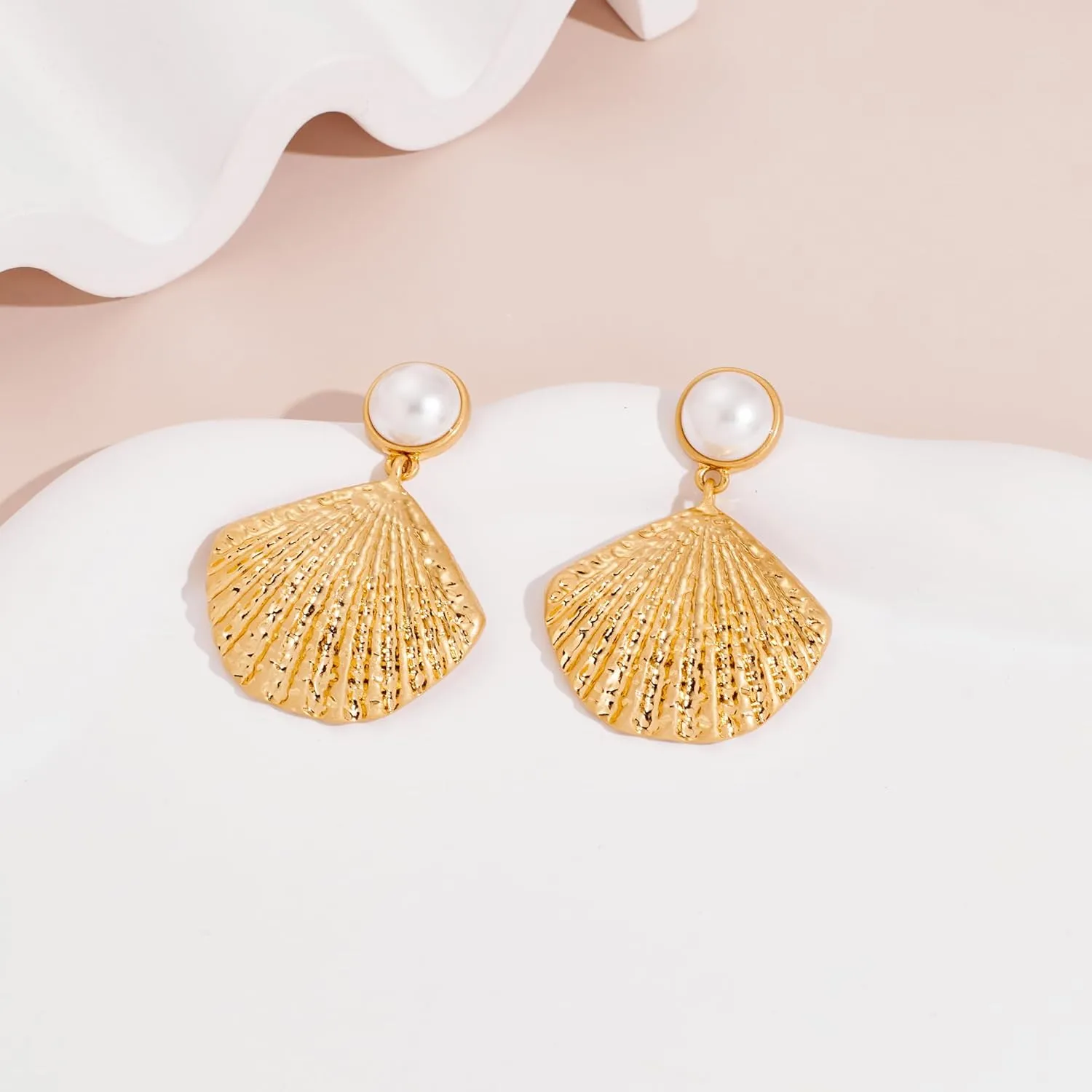 LILIE&WHITE Seashell Stud Earrings For Women Gold Earrings Seashore Earrings Nautical Jewelry For Women Sea life Jewelry beach earrings summer jewelry
