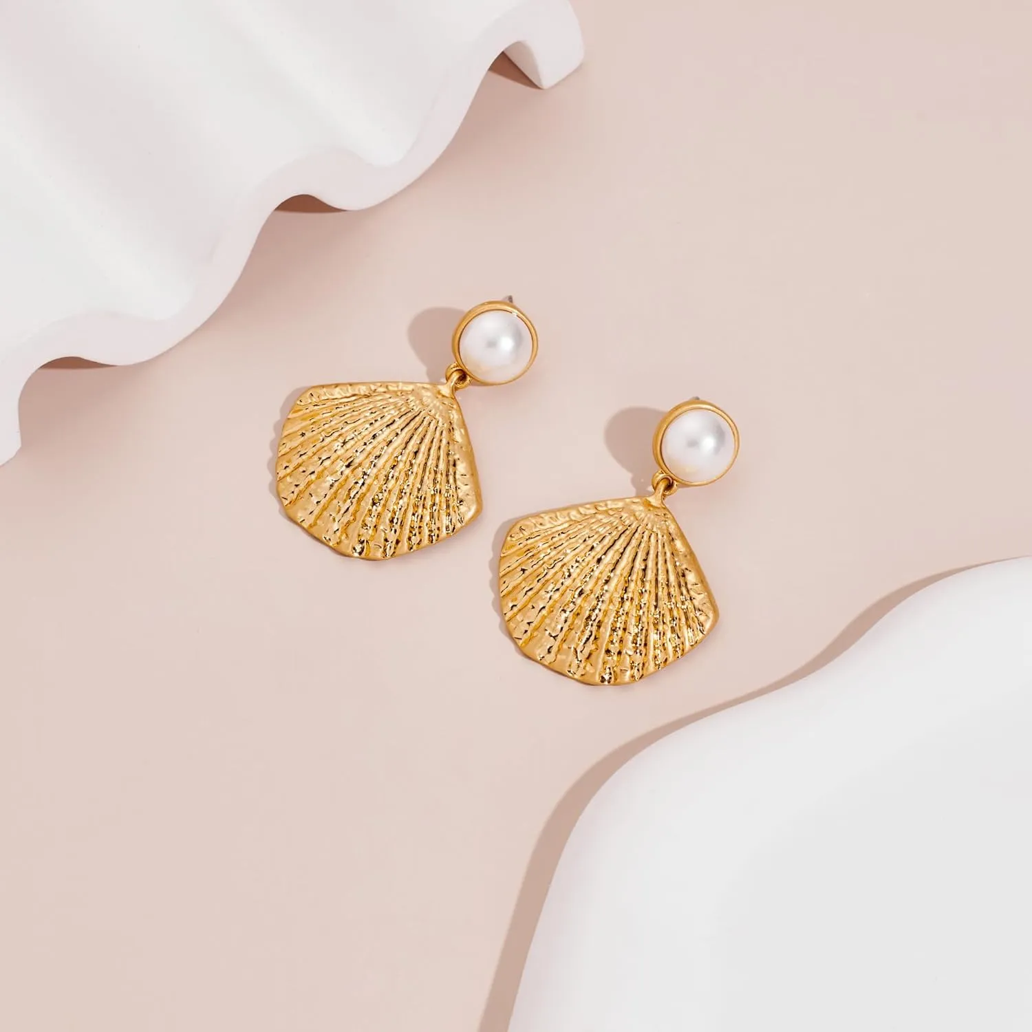 LILIE&WHITE Seashell Stud Earrings For Women Gold Earrings Seashore Earrings Nautical Jewelry For Women Sea life Jewelry beach earrings summer jewelry