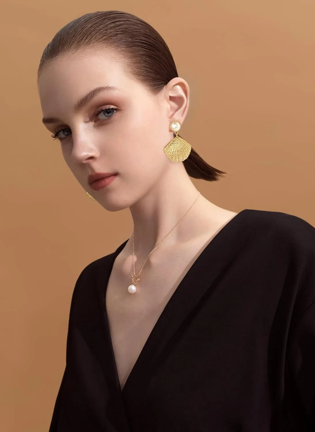 LILIE&WHITE Seashell Stud Earrings For Women Gold Earrings Seashore Earrings Nautical Jewelry For Women Sea life Jewelry beach earrings summer jewelry