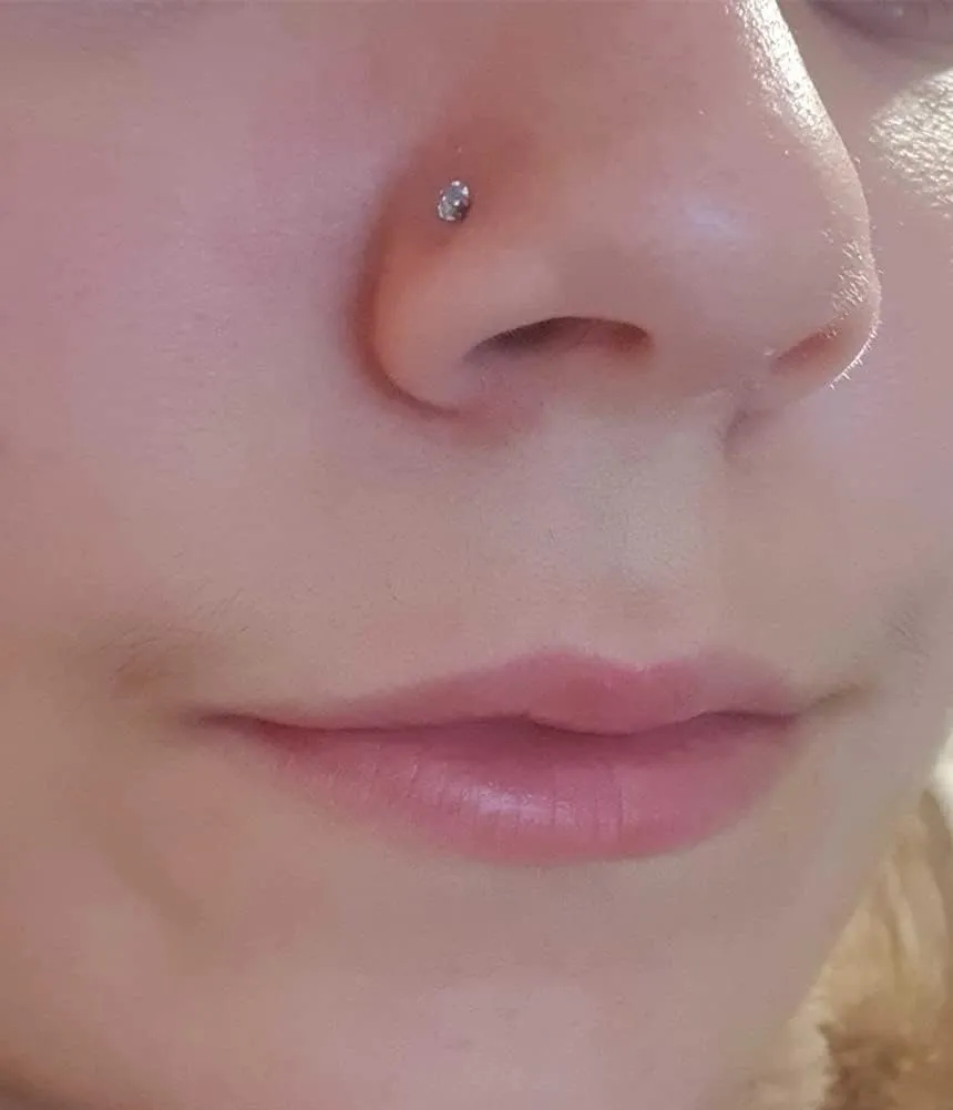QWALIT Nose Studs & Rings - 18g & 20g Surgical Steel Nose Piercing Studs - Small, Threadless, L-Shaped - 18 & 20 Gauge - Silver, Gold, Black