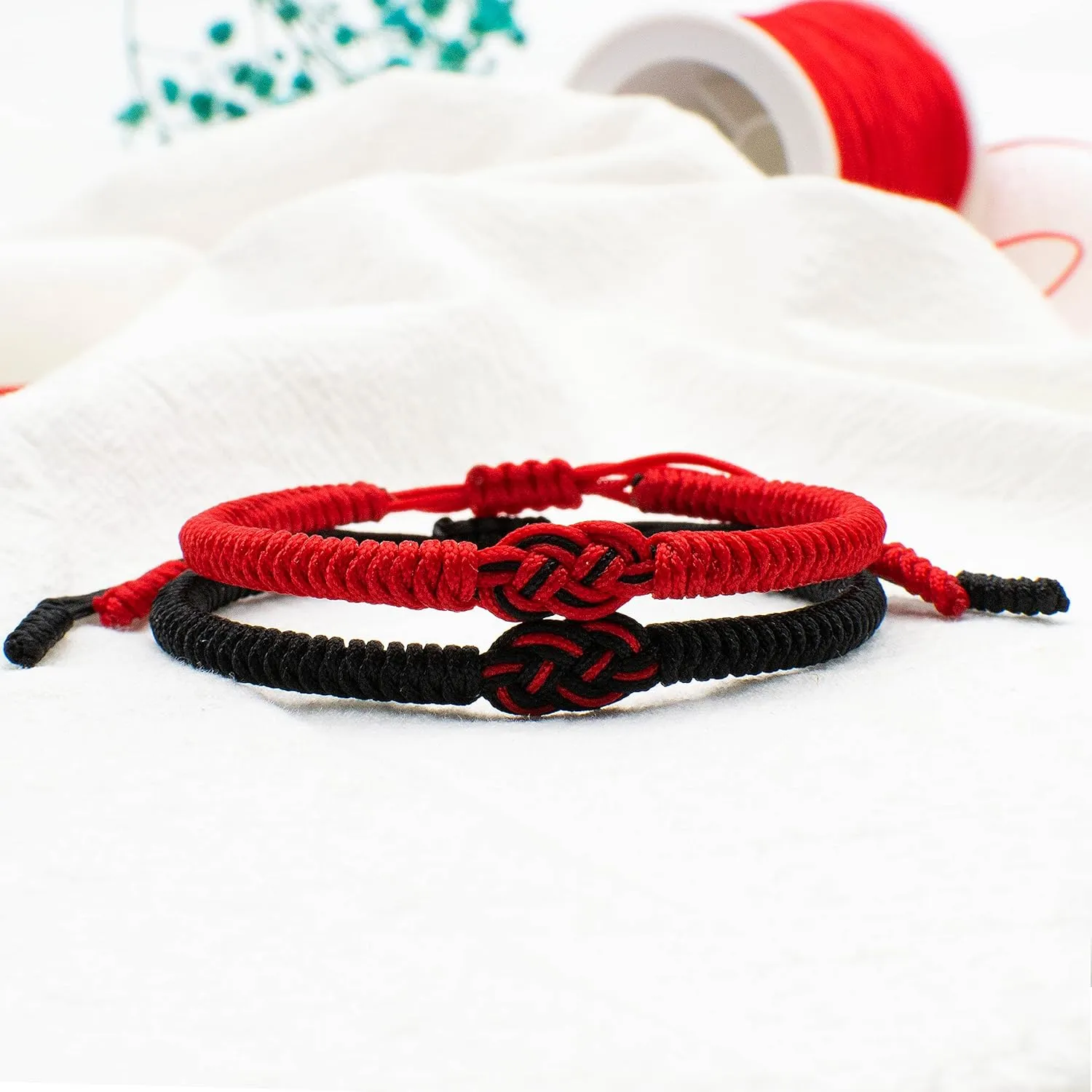 Red String Bracelets Couples Gifts for Boyfriend and Girlfriend Handmade Red String of Fate Bracelets Kabbalah Protection Good Luck Simple Matching Bracelets for Lover Women Men