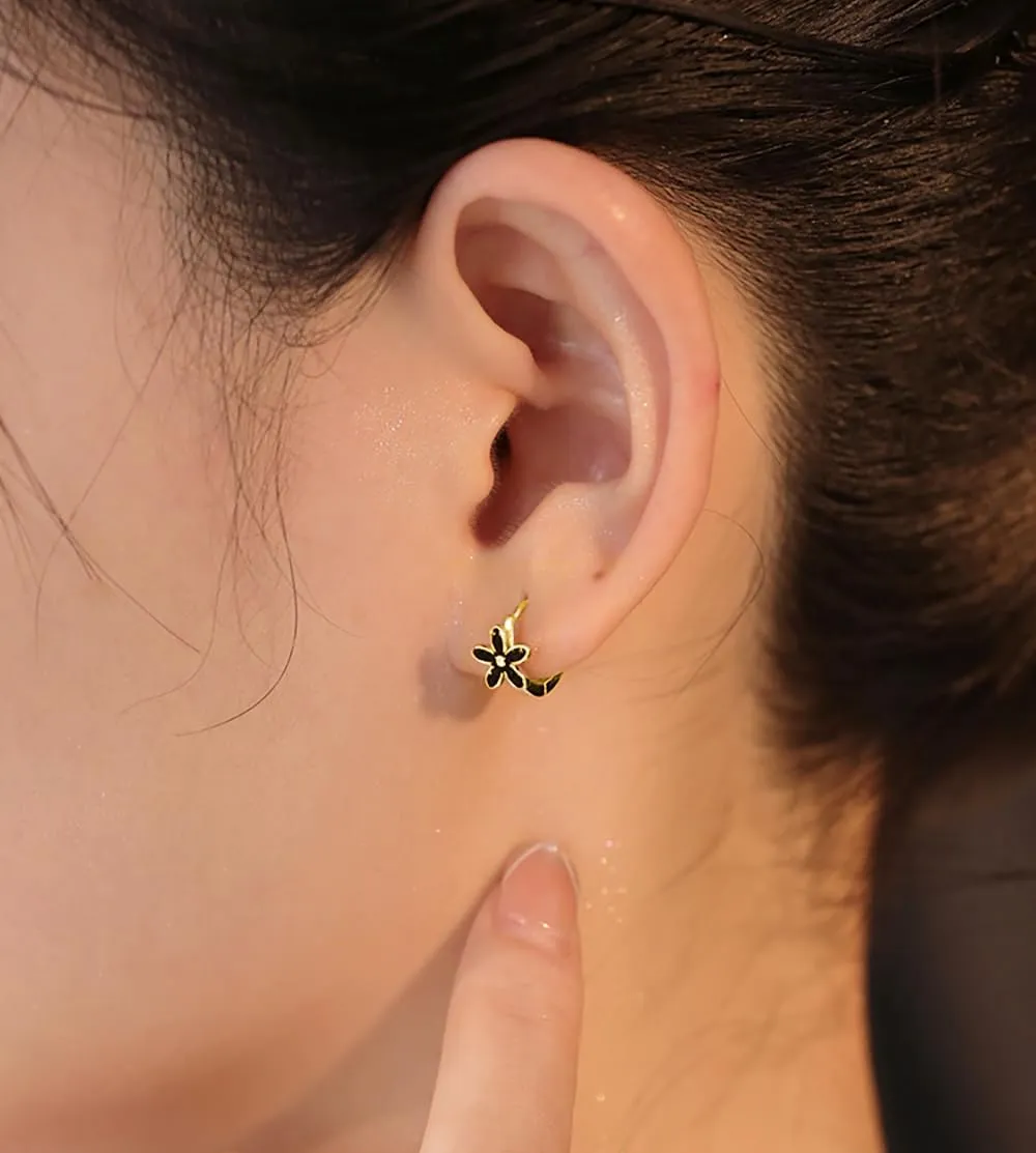 Reffeer Solid 925 Sterling Silver Daisy Flower Hoop Earrings Huggie for Women Teens Black Flower Hoop Earrings Cartilage Helix Earrings