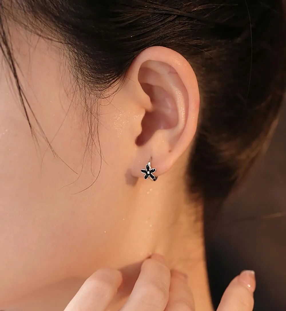 Reffeer Solid 925 Sterling Silver Daisy Flower Hoop Earrings Huggie for Women Teens Black Flower Hoop Earrings Cartilage Helix Earrings