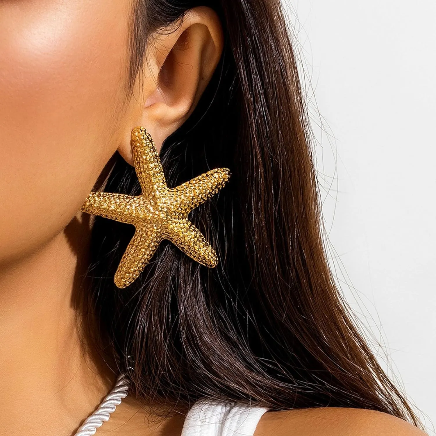 Seashell Necklace for Women Starfish Necklace Summer Beach Charm Necklaces Trendy Boho Pearl Shell Necklaces Summer Outfits for Women Beach Starfish Earrings Vacation Earrings Seashell Jewelry