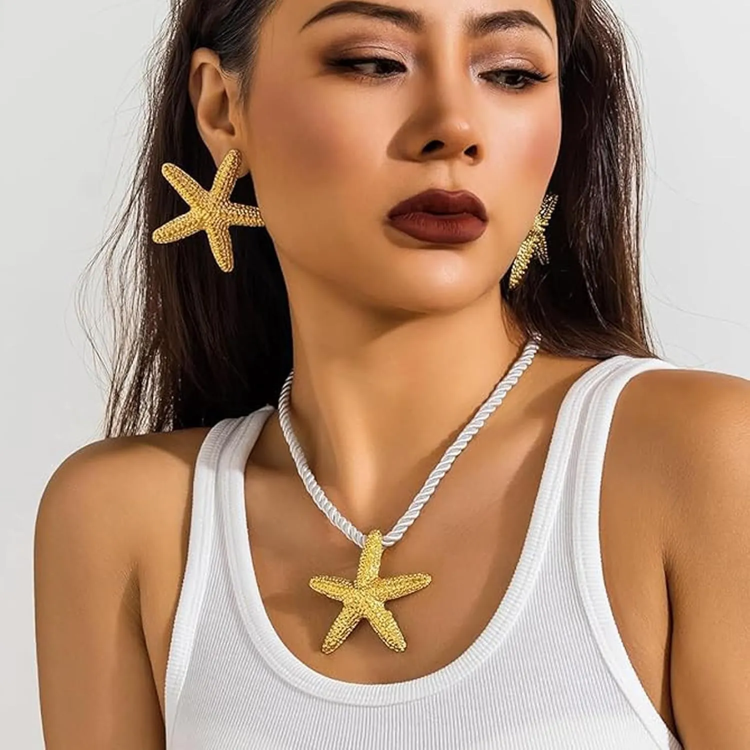 Seashell Necklace for Women Starfish Necklace Summer Beach Charm Necklaces Trendy Boho Pearl Shell Necklaces Summer Outfits for Women Beach Starfish Earrings Vacation Earrings Seashell Jewelry