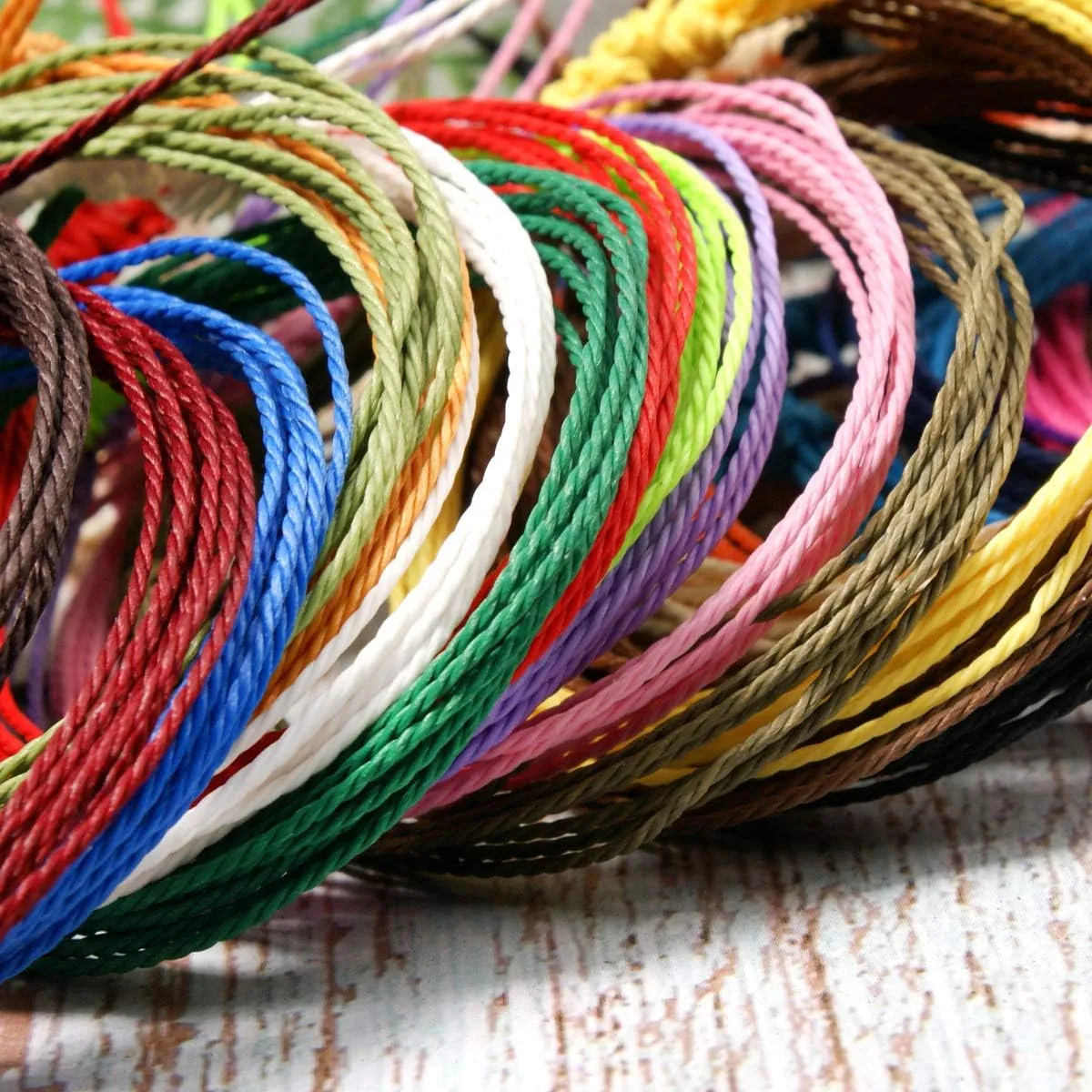 Starain Surf String Wave Bracelets for Women Boho Handmade Waterproof Adjustable Braided Beach Surfer Bracelets Set
