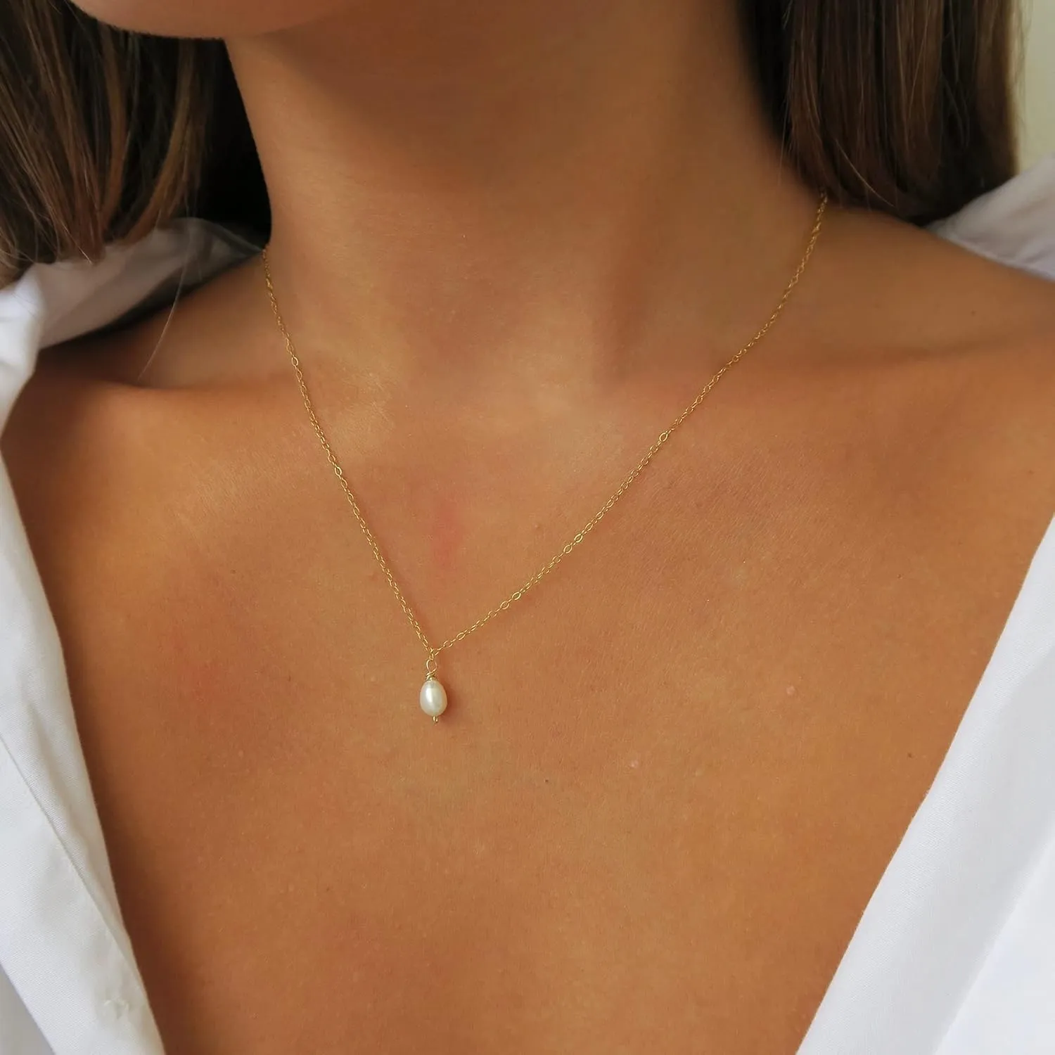 Tewiky Pearl Necklaces for Women, Dainty Gold Necklace 14k Gold Plated Single Pearl Necklace Simple Pearl Choker Necklaces for Women Trendy Cute Gold Necklace Jewelry for Women