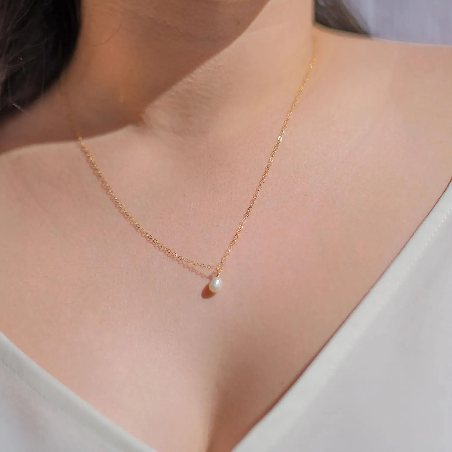 Tewiky Pearl Necklaces for Women, Dainty Gold Necklace 14k Gold Plated Single Pearl Necklace Simple Pearl Choker Necklaces for Women Trendy Cute Gold Necklace Jewelry for Women