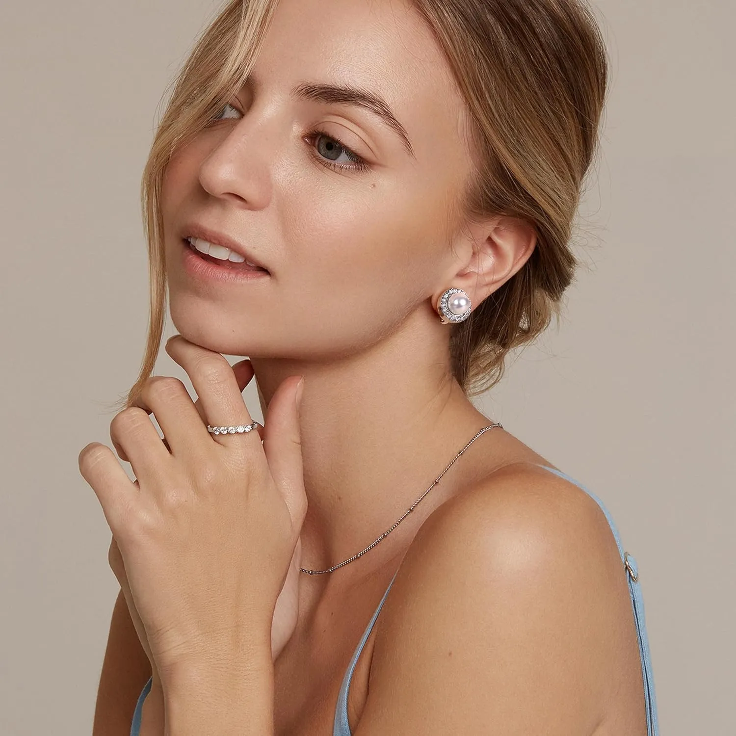 THUNARAZ Elegant Clip on Earrings for Women Crystal Wedding Earrings Clip on Rhinestone Formal Earrings for Brides Bridesmaids Non Pierced Jewelry