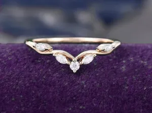 Unique Curved Shaped Cubic Zirconia Engagaement Band for Women, Vintage Wedding Band in 925 Sterling Silver, Dainty Gift for Her