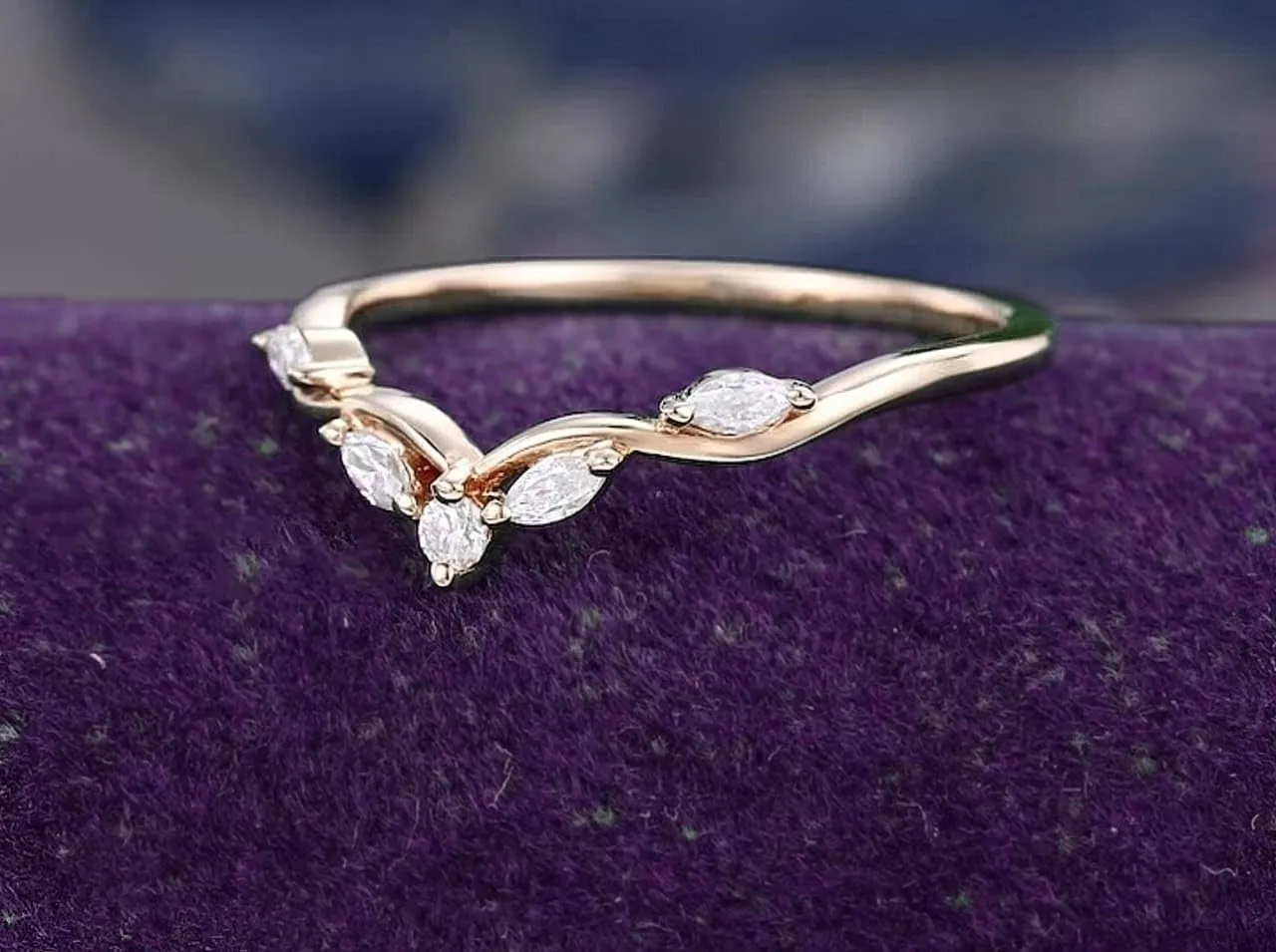 Unique Curved Shaped Cubic Zirconia Engagaement Band for Women, Vintage Wedding Band in 925 Sterling Silver, Dainty Gift for Her
