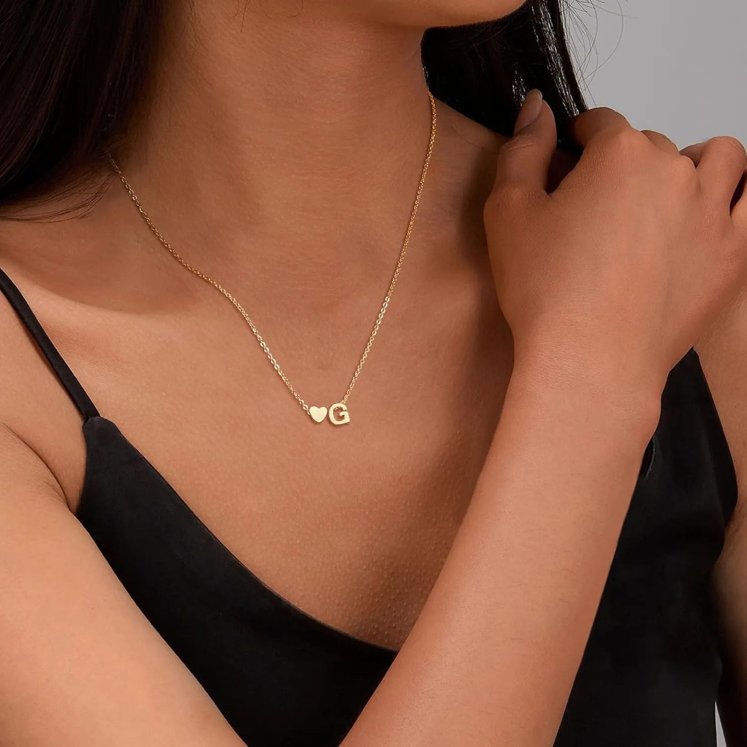 VIROMY Gold Initial Necklaces for Women 14K Gold Plated Dainty Heart Letter A-Z Personalized Initial Heart Pendant Necklace Tiny Letter Name Necklaces Jewelry for Women