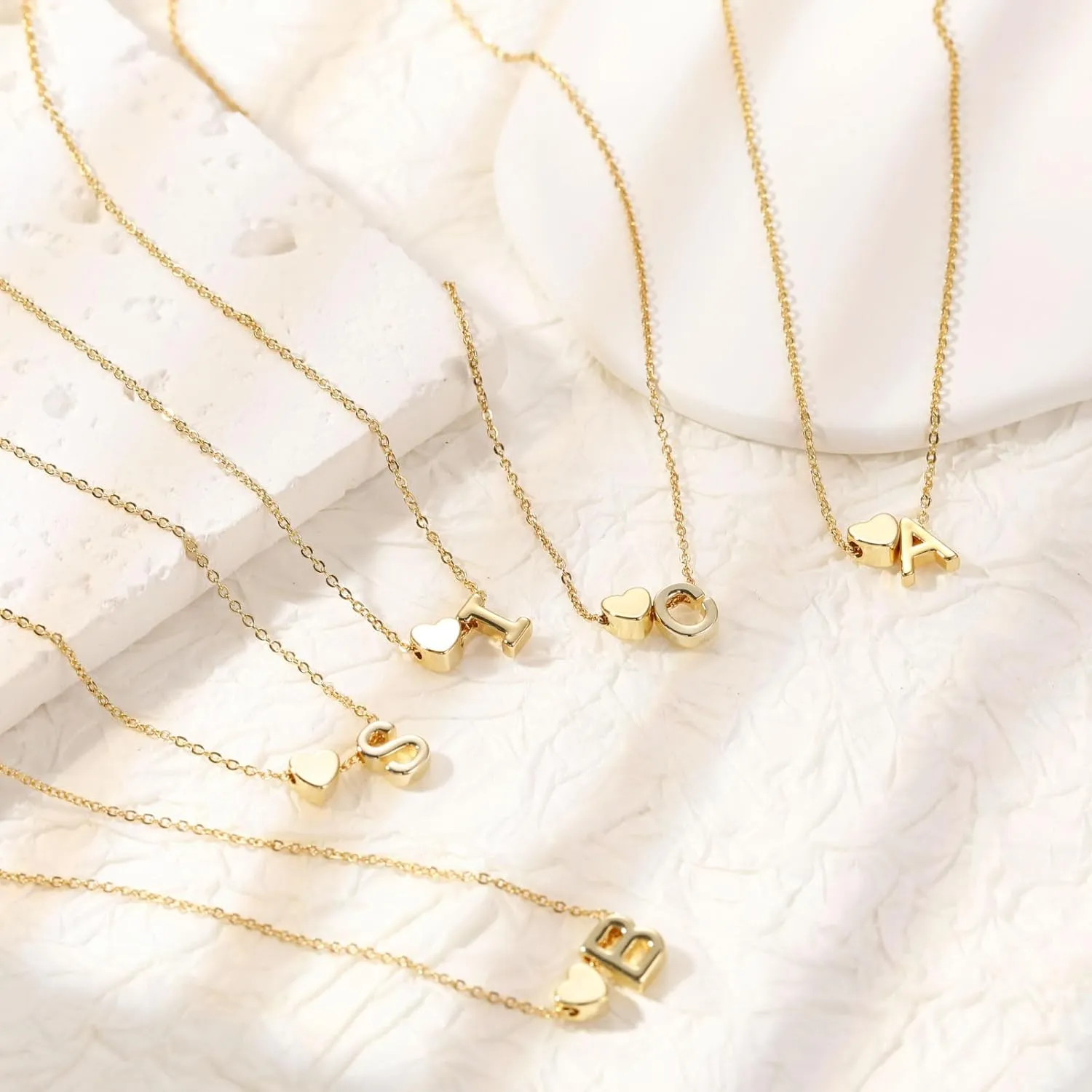 VIROMY Gold Initial Necklaces for Women 14K Gold Plated Dainty Heart Letter A-Z Personalized Initial Heart Pendant Necklace Tiny Letter Name Necklaces Jewelry for Women