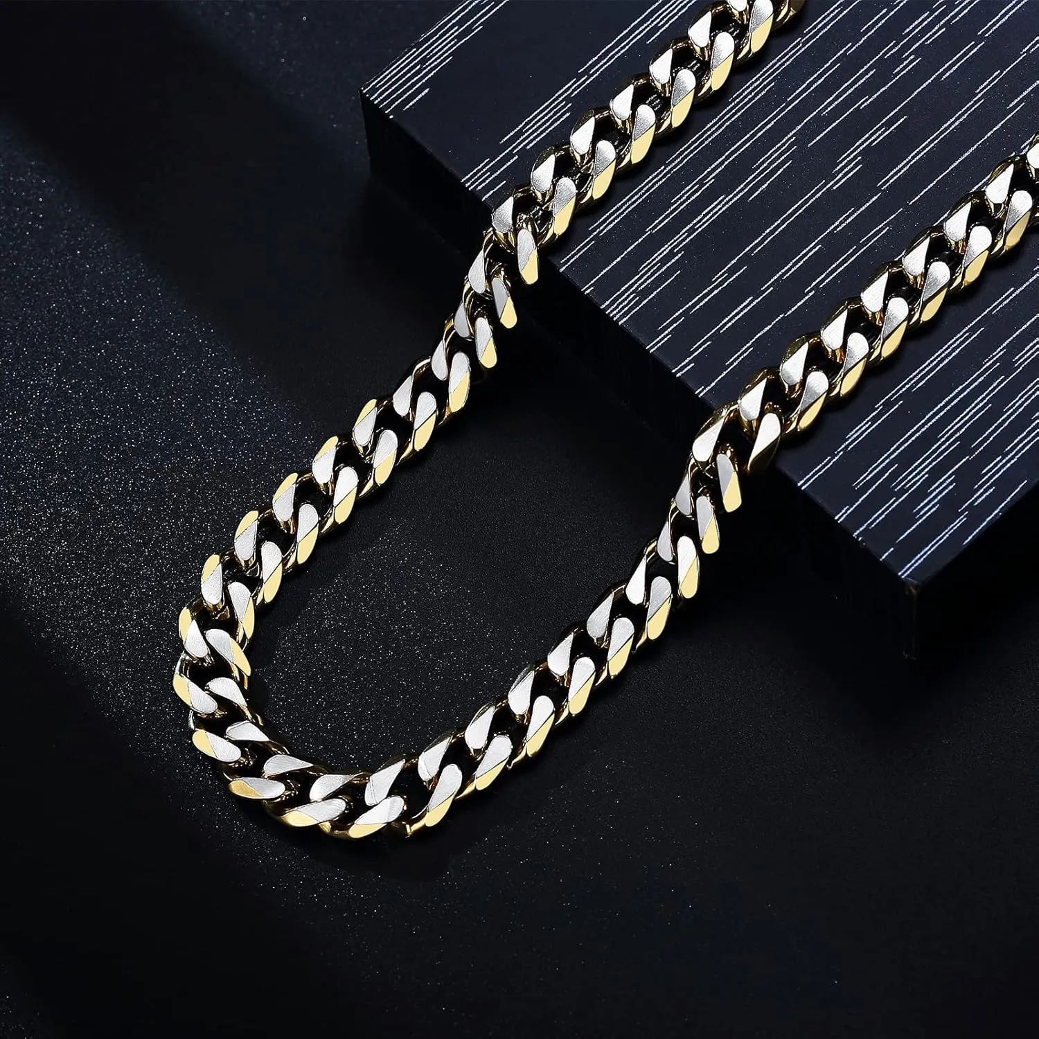 YAMI Mens 8/10/12MM Width Cuban Link Chain, Stainless Steel Thick Cuban Link Curb Chain Necklace for Men/Women, 18/20/22/24/26Inch Two Tone Chain Necklace Jewelry Gifts